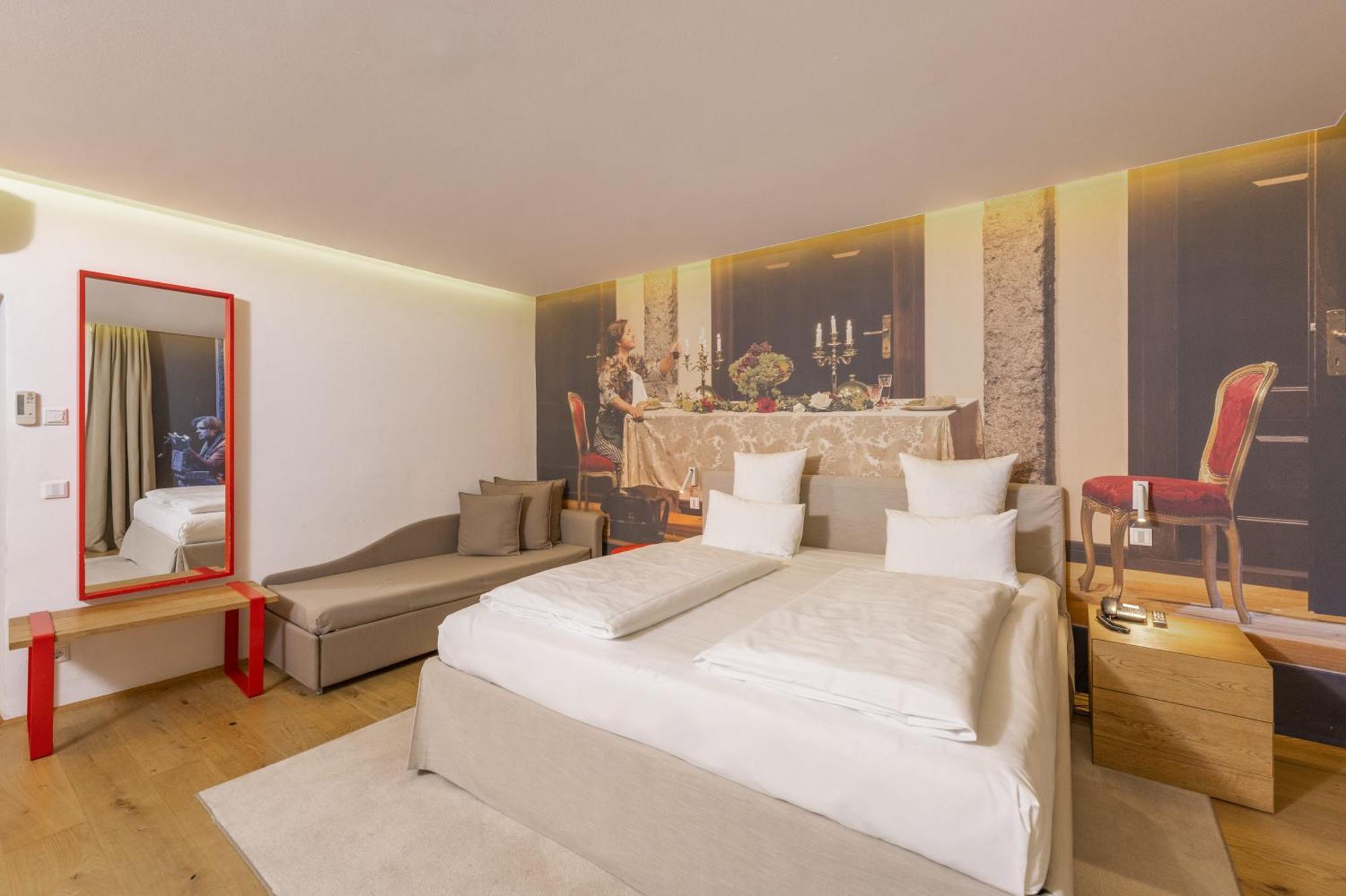 Junior Suite,1742585178:JPEG