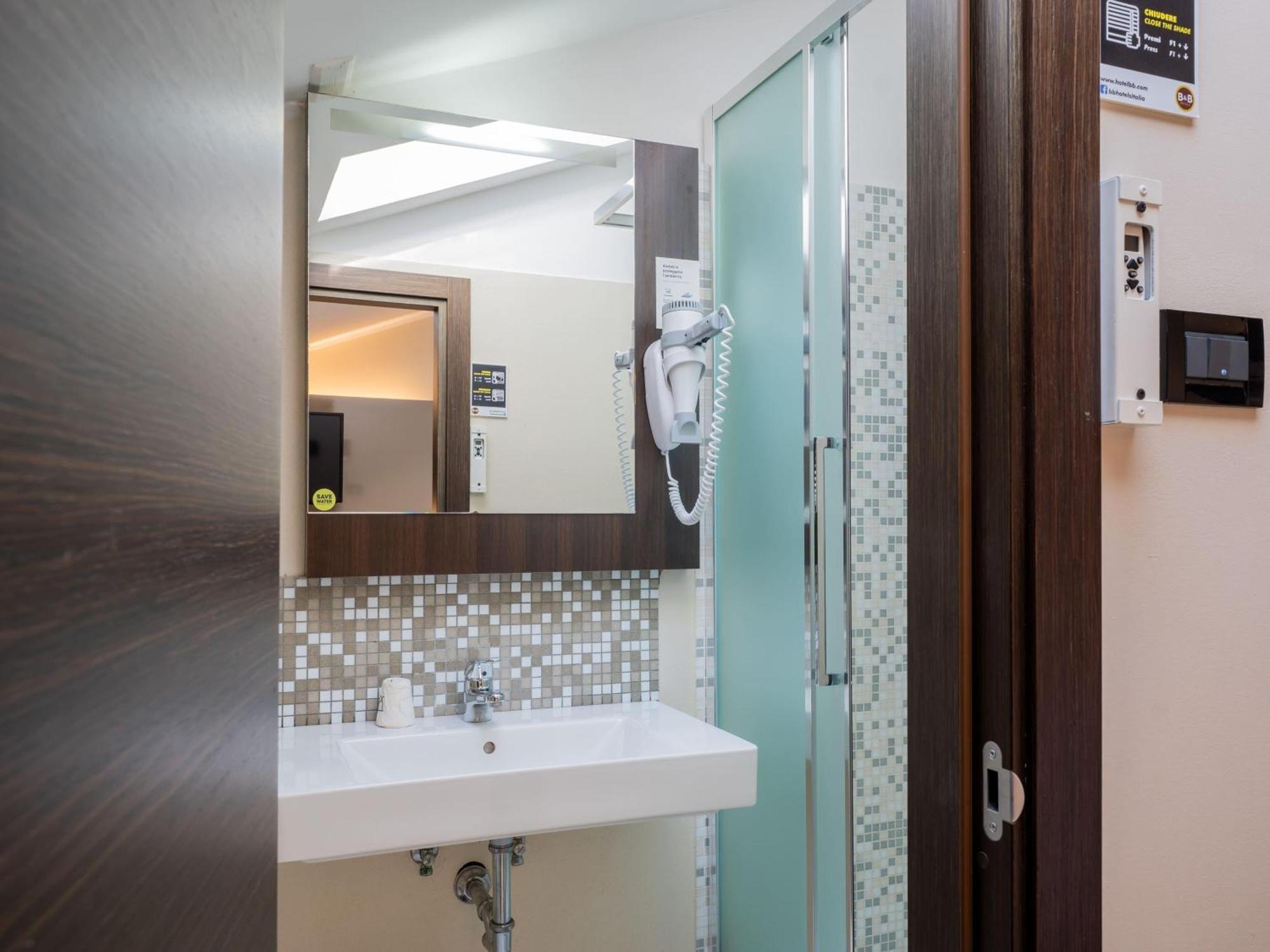 Economy Single Room