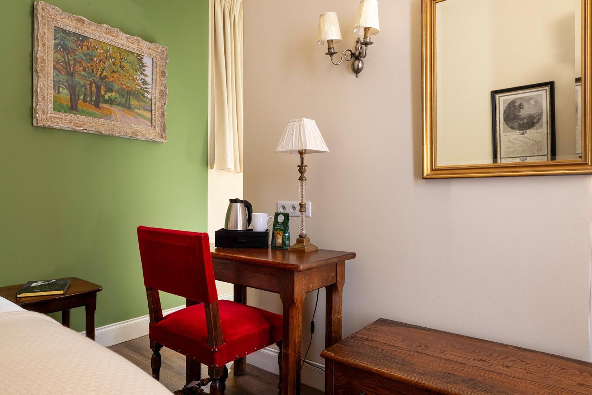 Solo Room