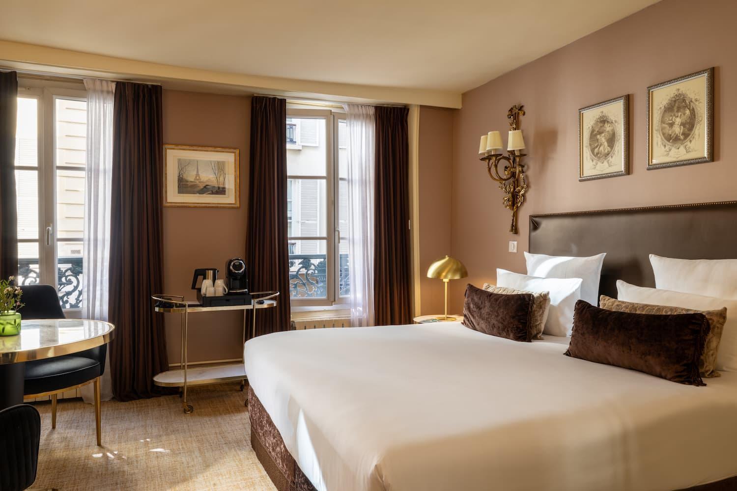 Deluxe Room,1742606560:JPEG