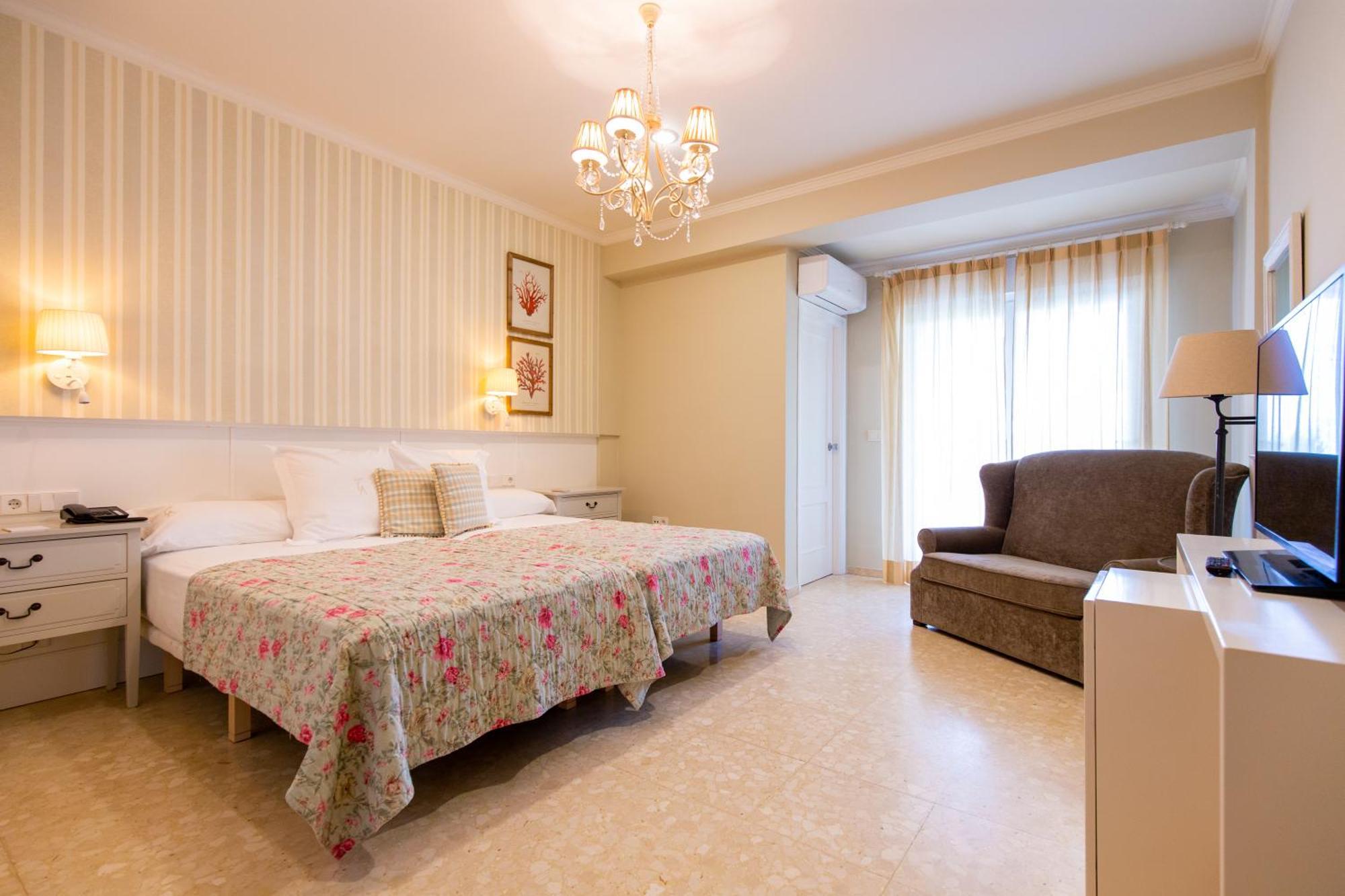 Comfort Room,1742609731:JPEG
