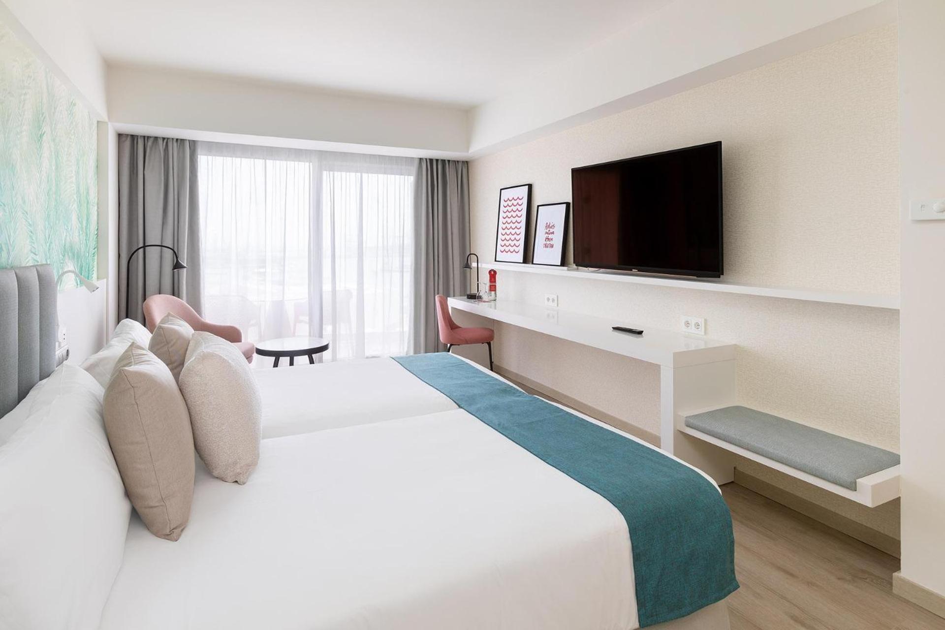 Deluxe Superior Room