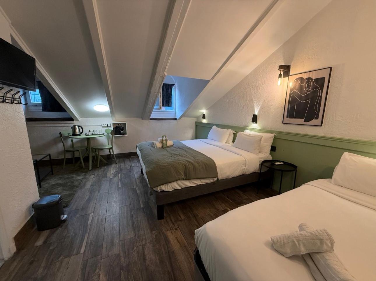 Triple Room