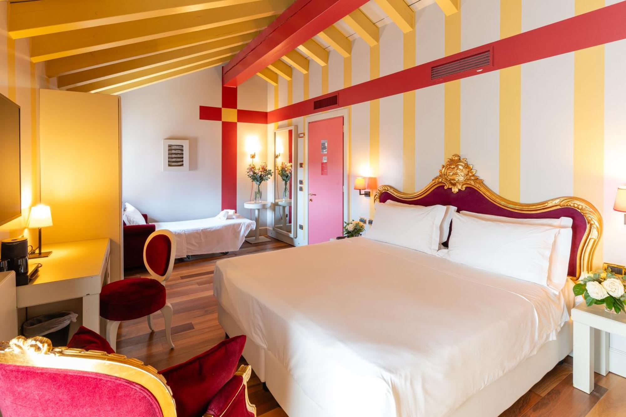 Deluxe Triple Room,1742625582:JPEG