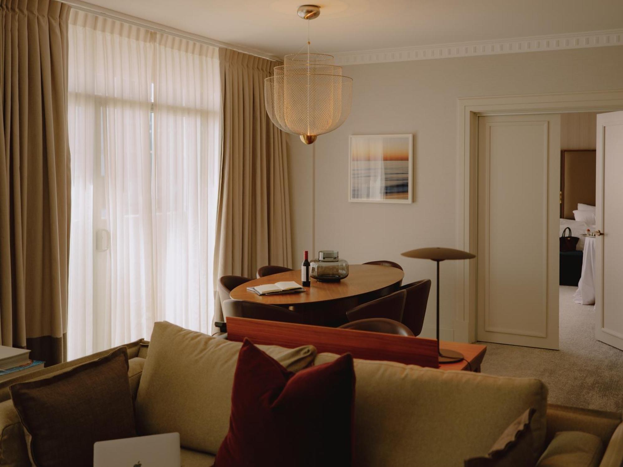 Premier King Suite