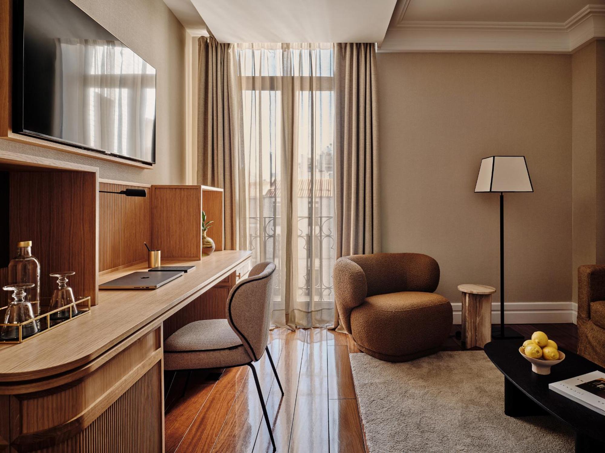 Luxury Suite