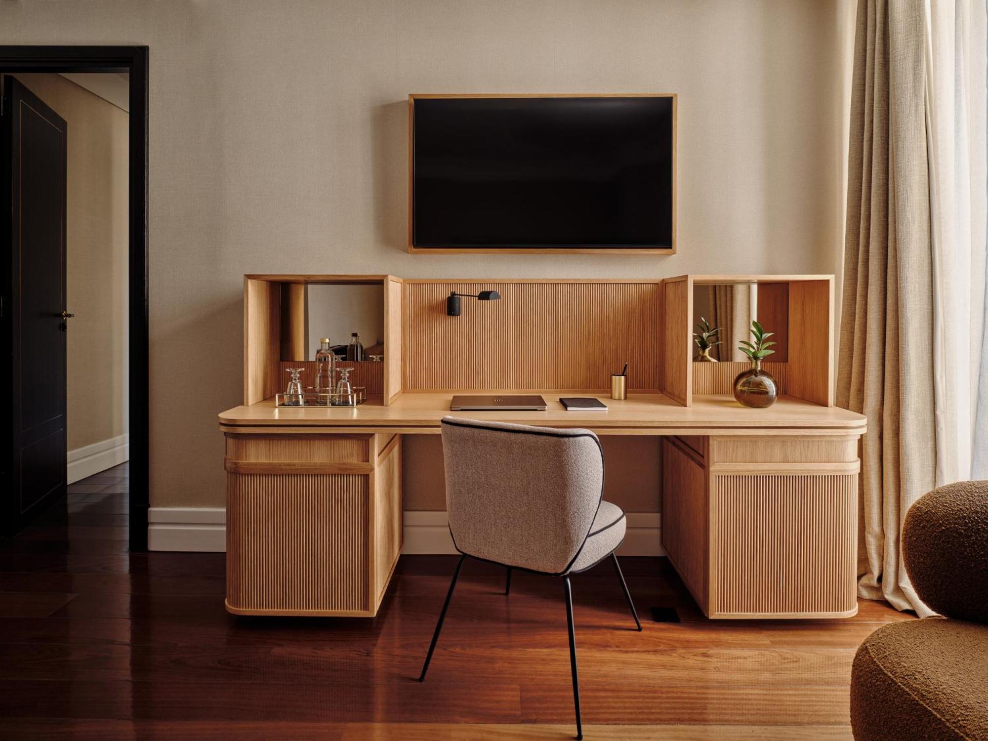 Luxury Suite