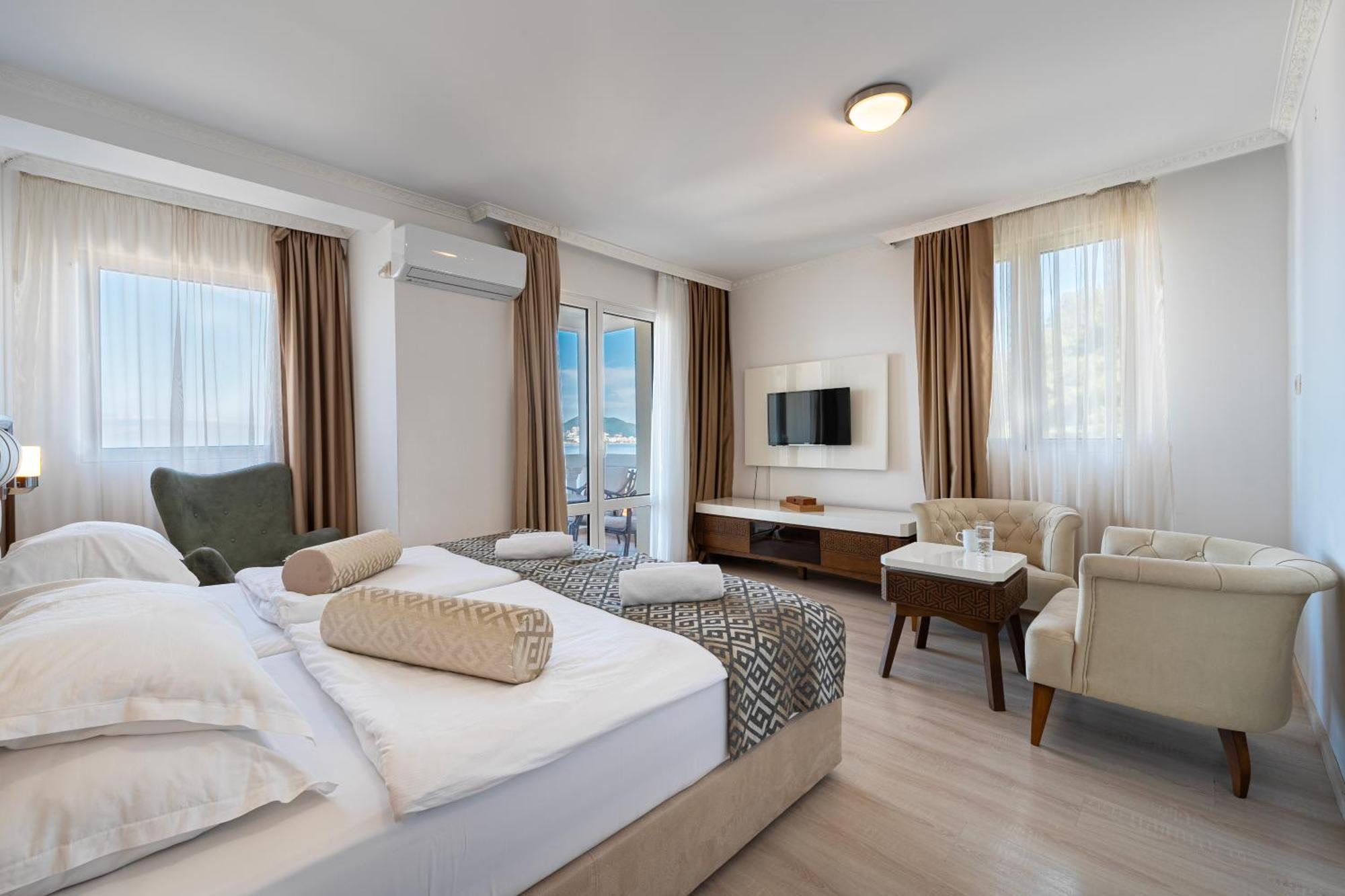 Two-Bedroom Apartment Sea View,1746790296:JPEG