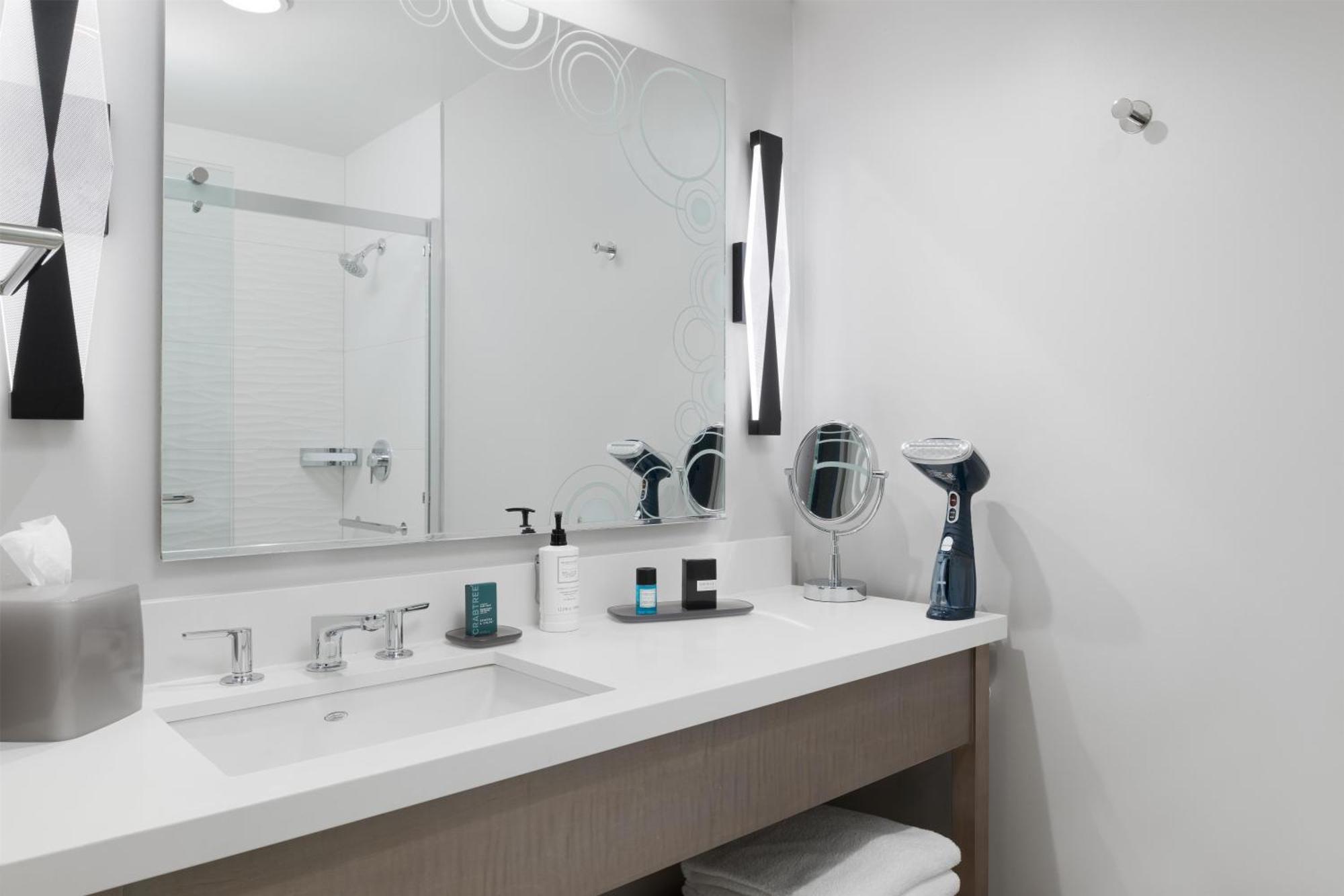 Superior Suite Two Double Beds Lake View