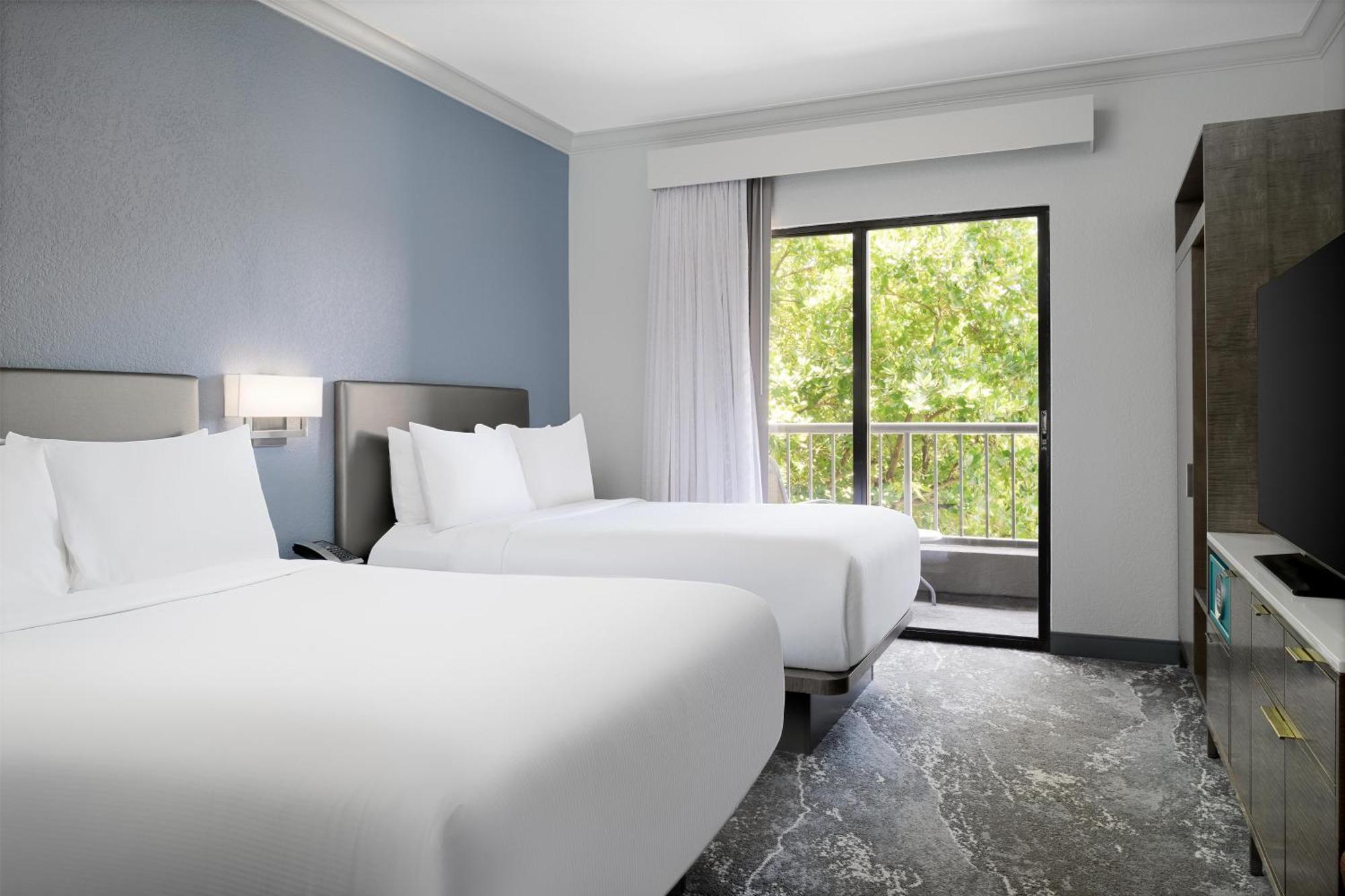 Superior Suite Two Double Beds Lake View