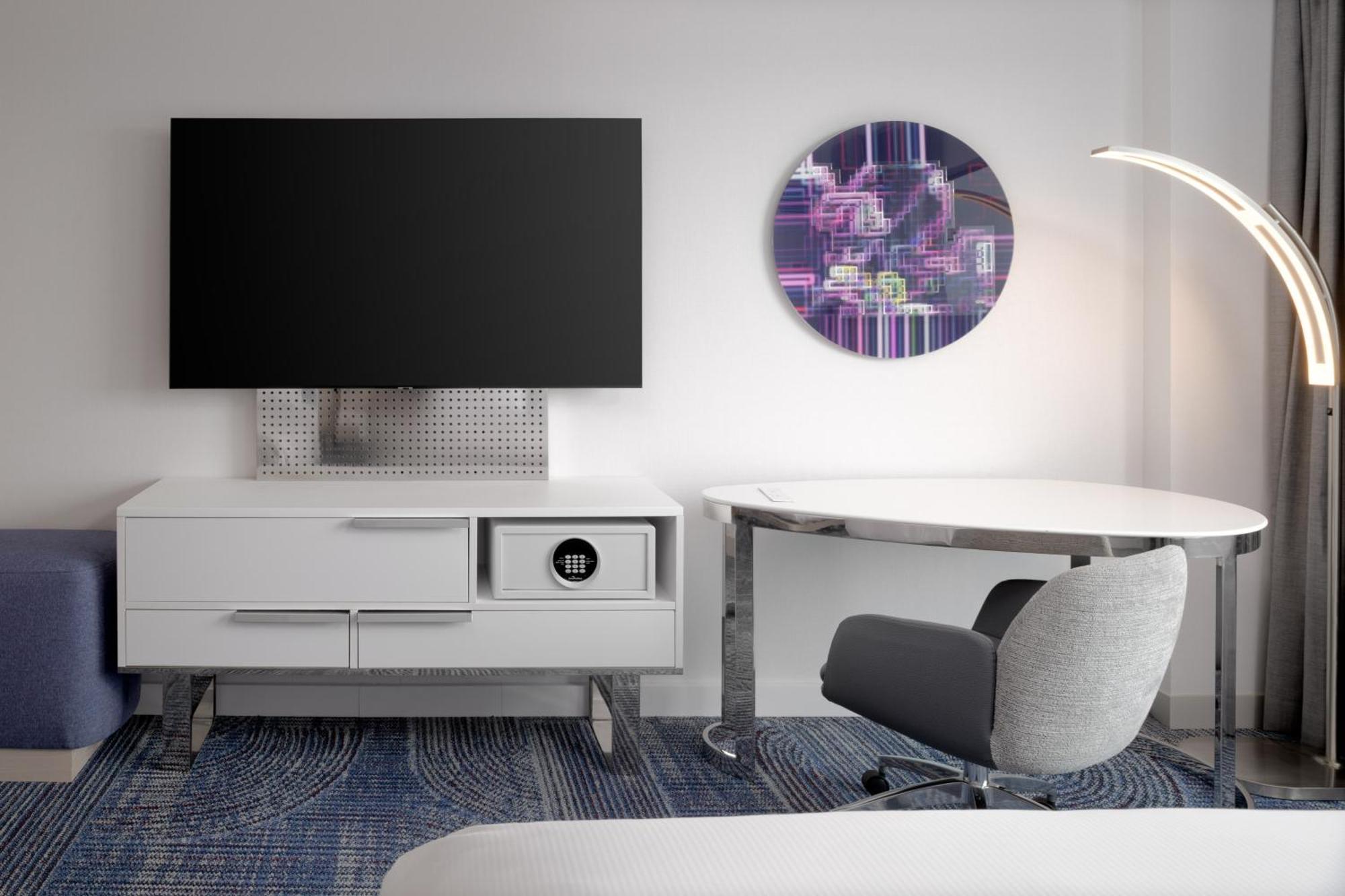 Superior One King Bed with City View