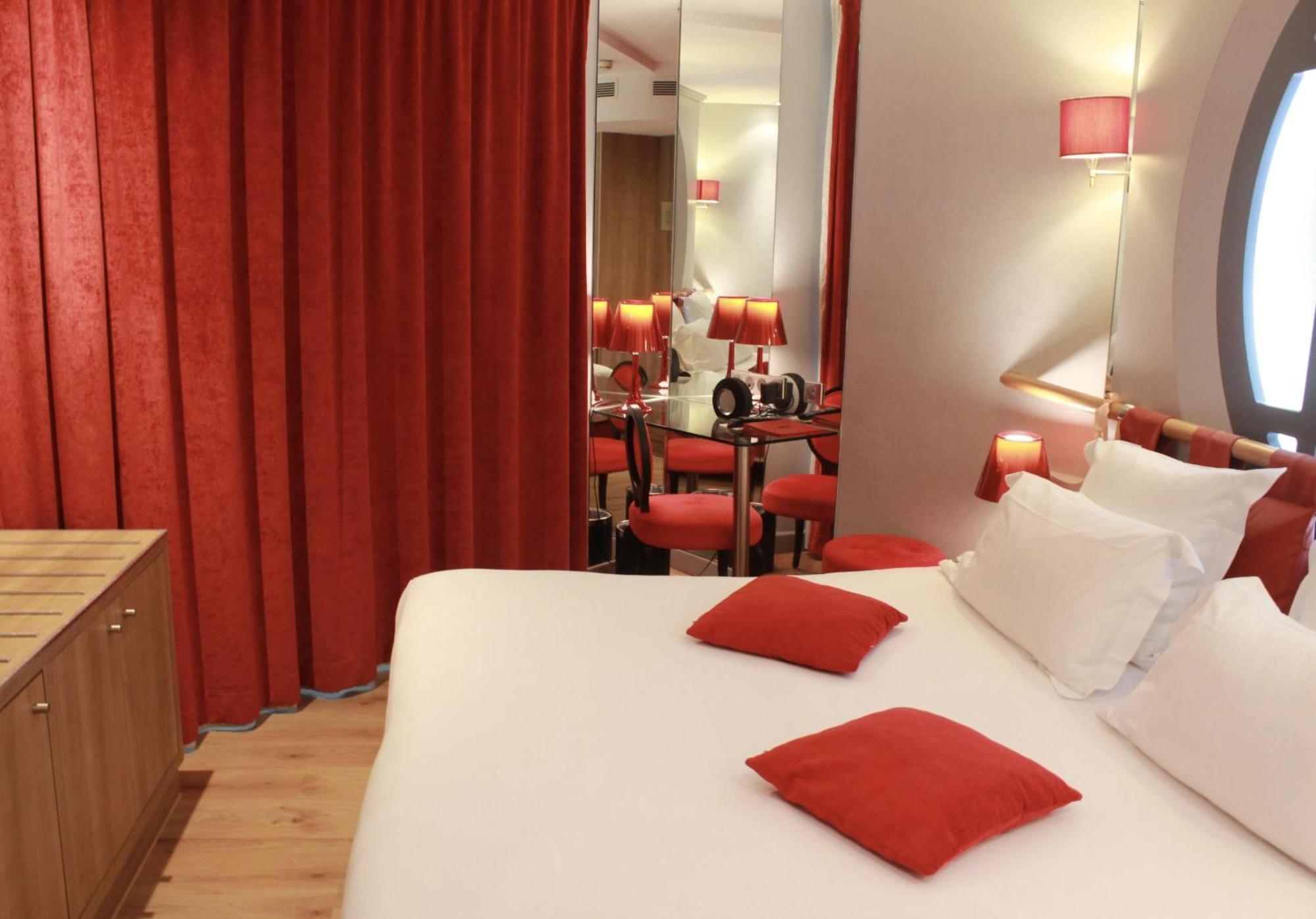 Double Room Opéra Garnier Jacuzzi