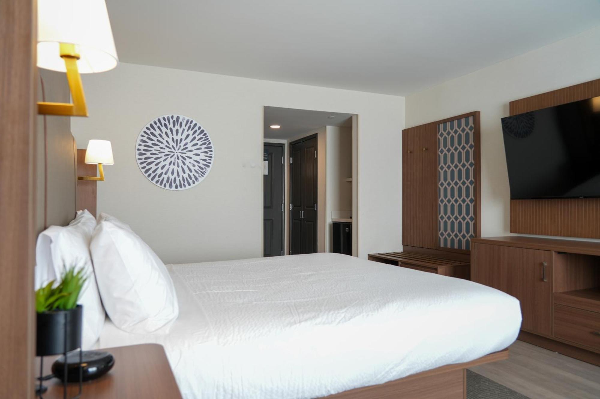 Standard King Room,1742656340:JPEG