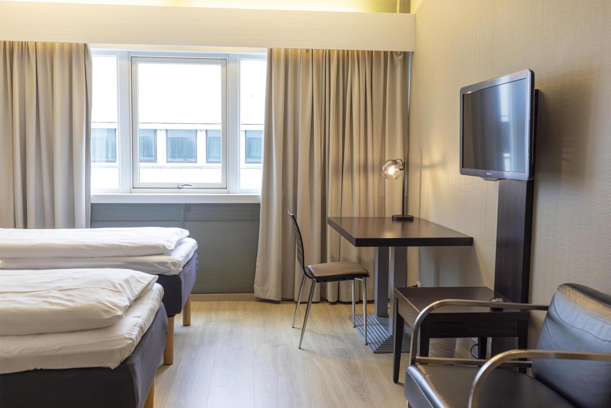 Twin Room,1742658237:JPEG
