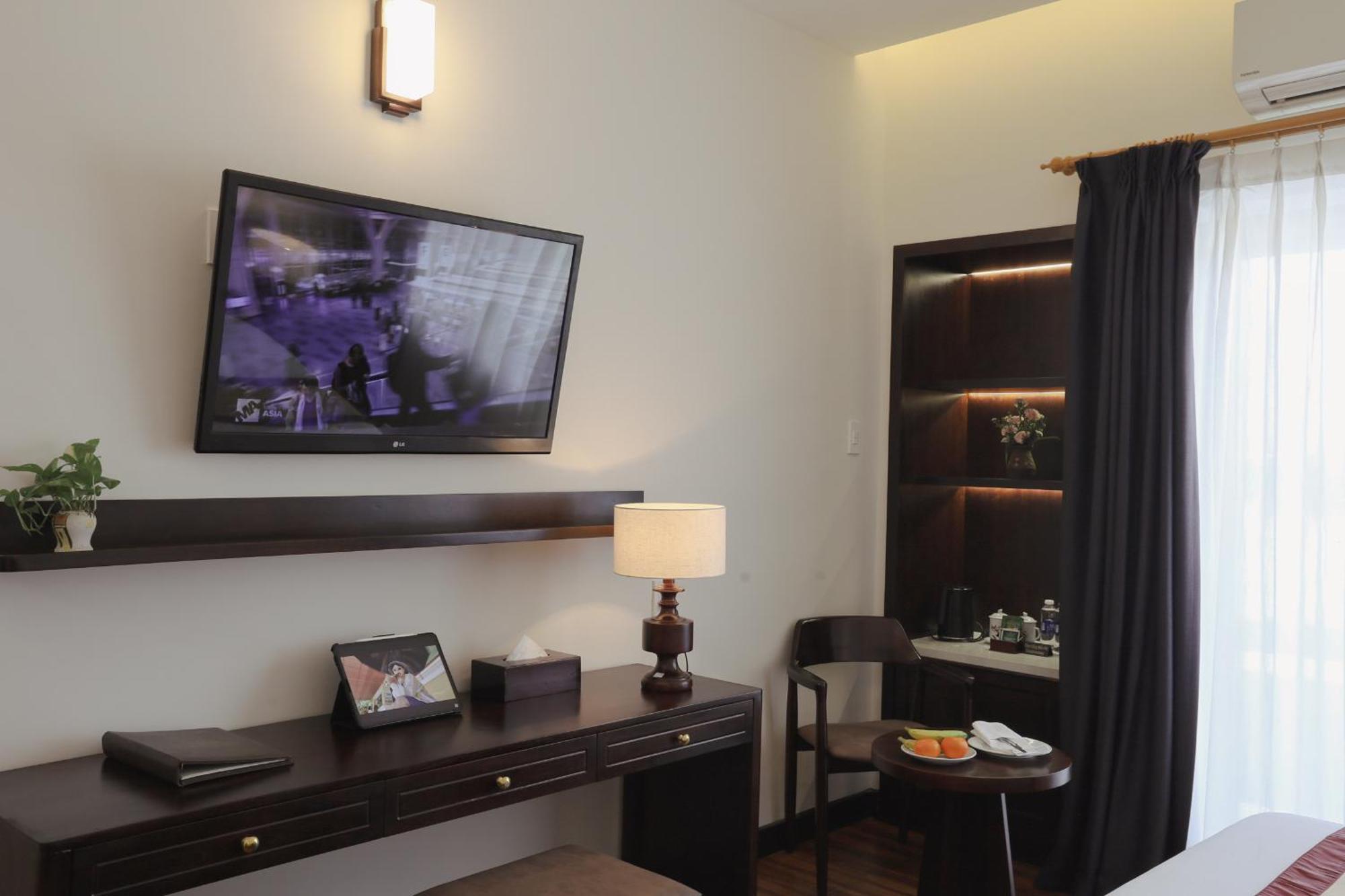 Premier Double Room with Garden View