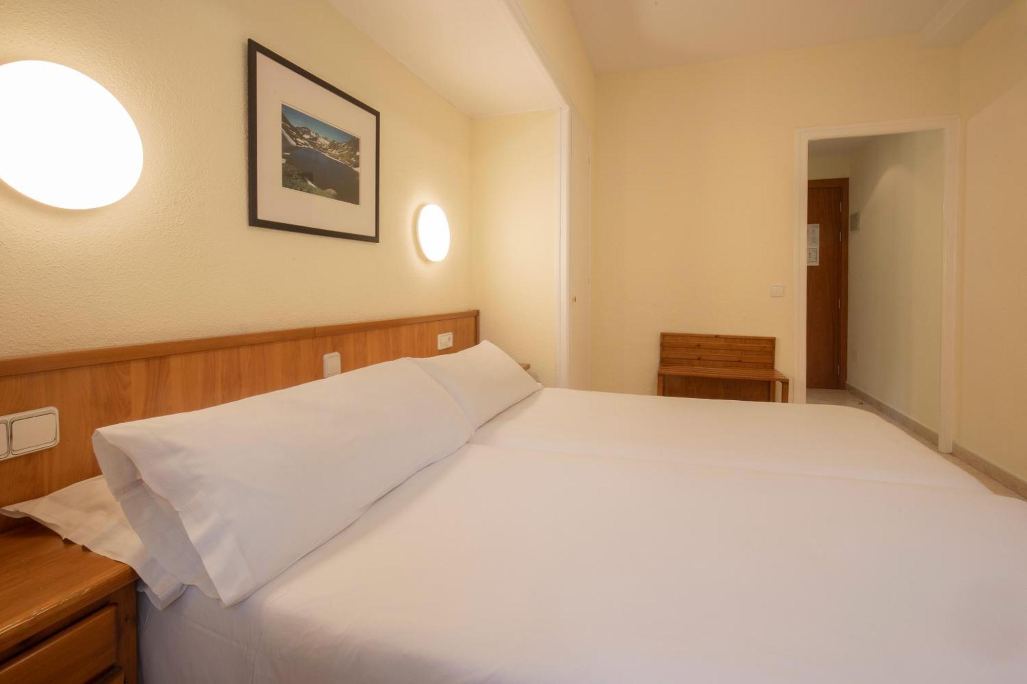 Double or Twin Room,1742665023:JPEG