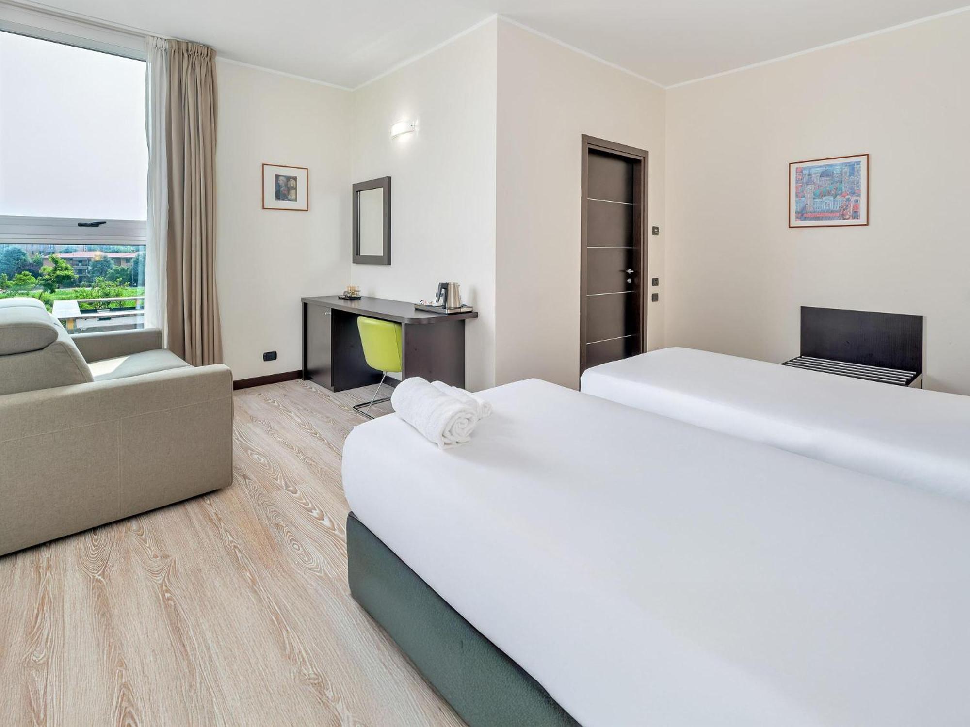 Superior Twin Room