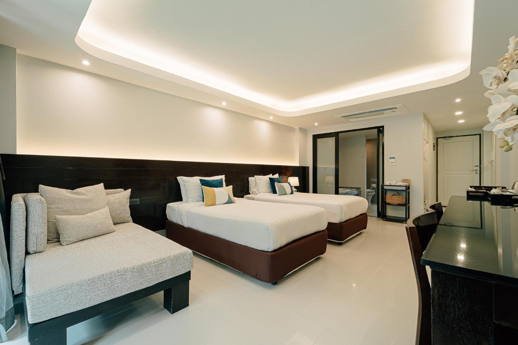 Twin Room Pool View