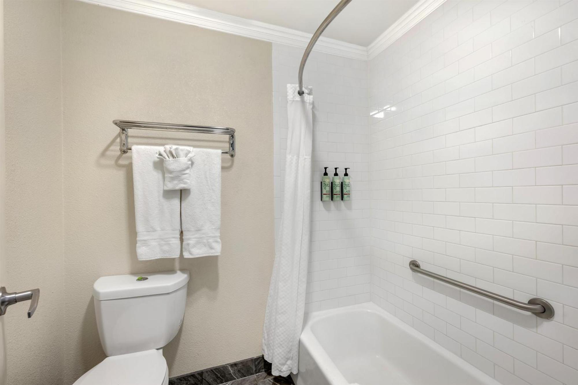 Suite de 1 dormitorio con cama extragrande y bañera de hidromasaje - no fumadores