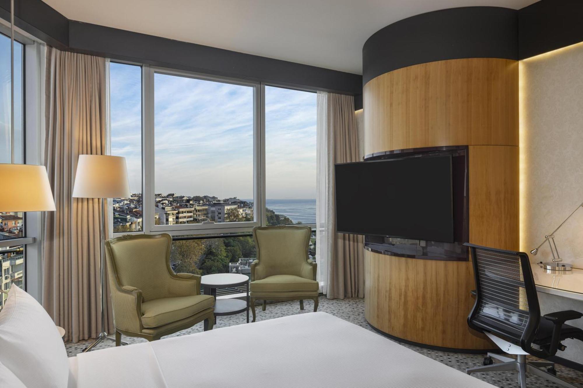 Deluxe King Room Partial Sea View,1742689269:JPEG