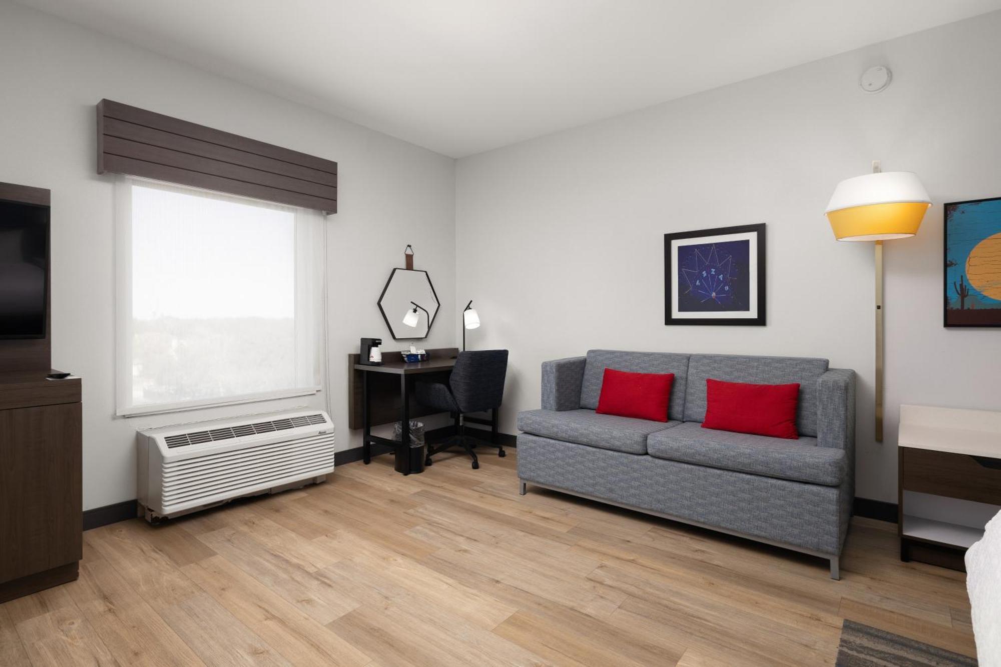 King Studio Suite with Sofa Bed - Non-Smoking