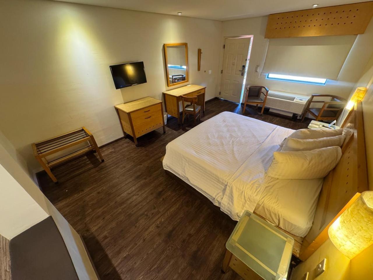 King Room with Pool View