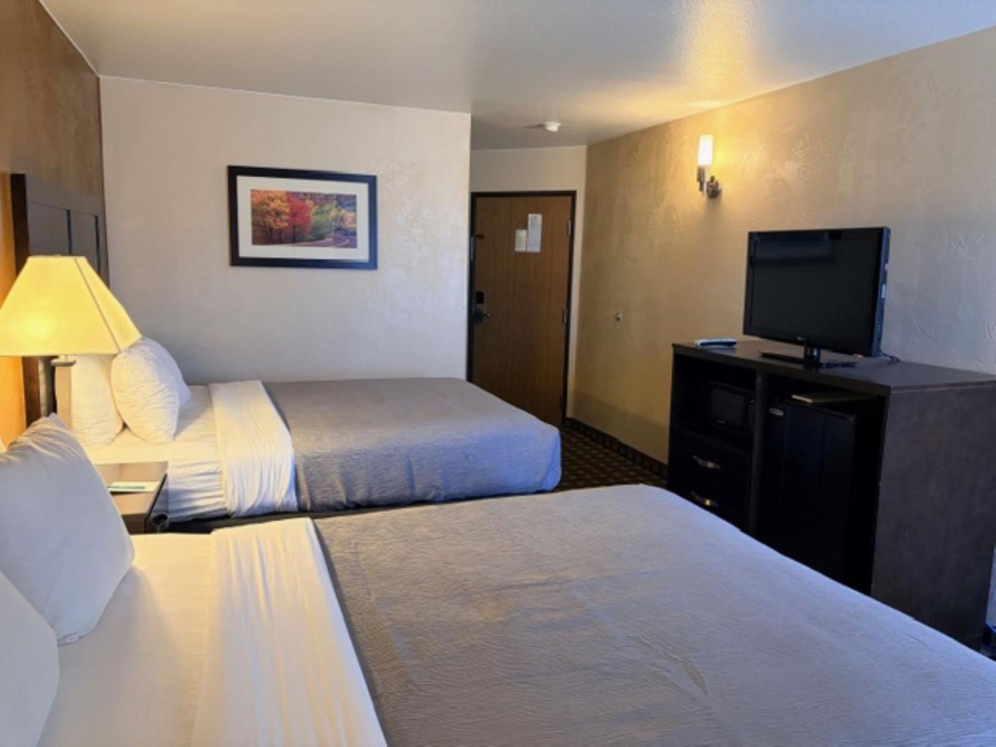 Queen Room with Two Queen Beds - Non-Smoking