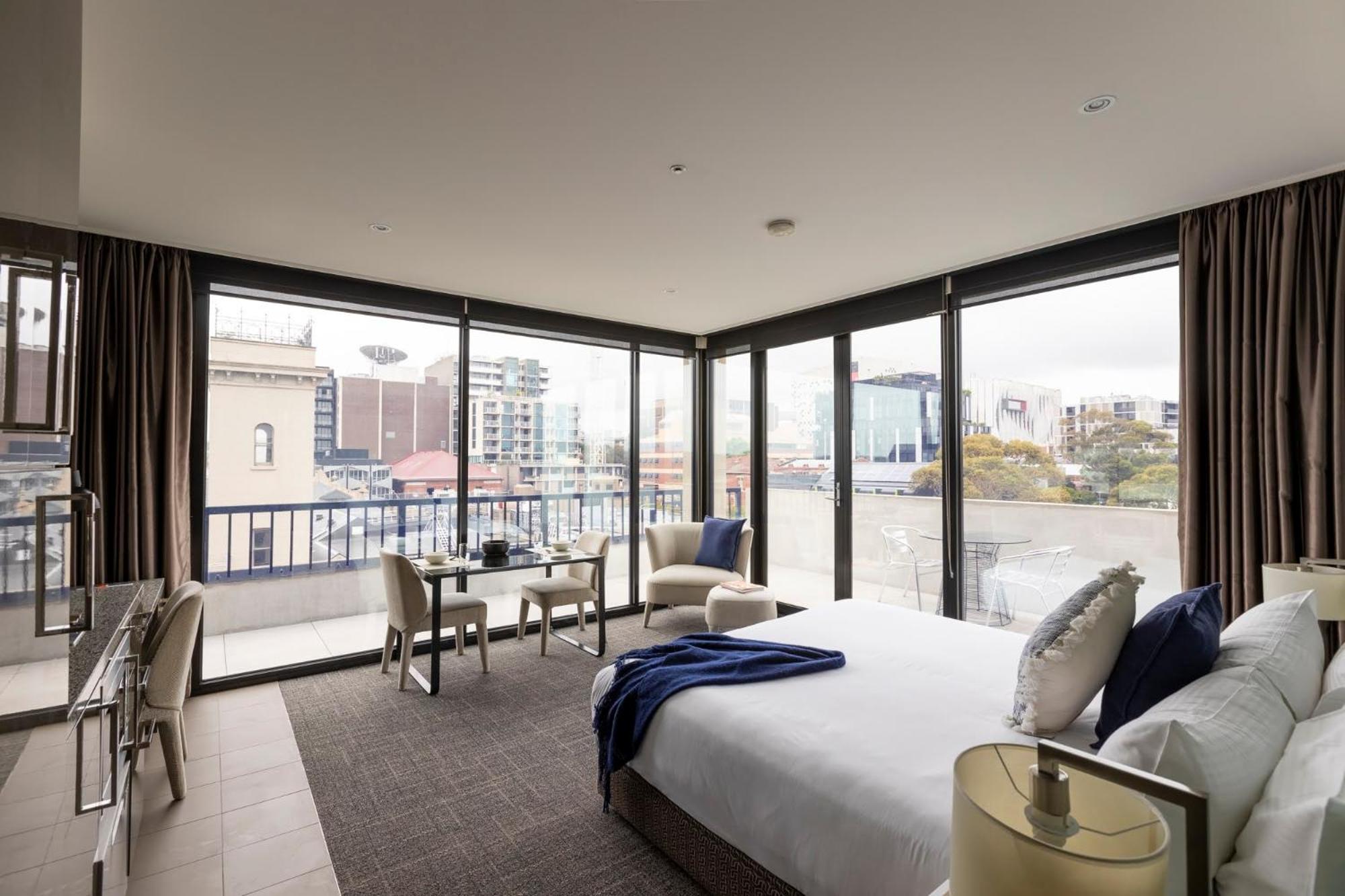 Studio Executive Residence