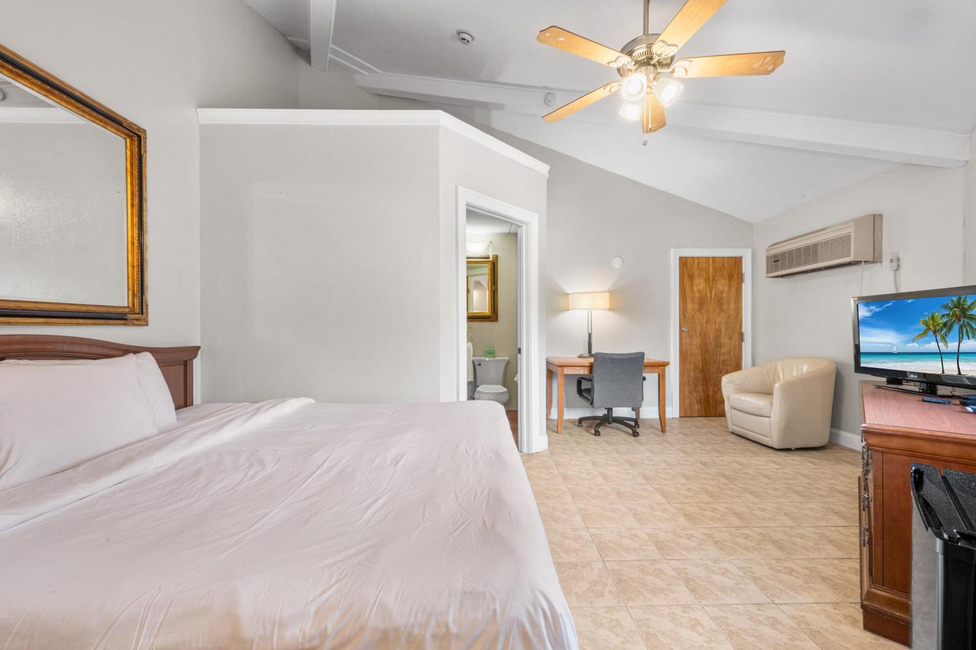 Deluxe King Room