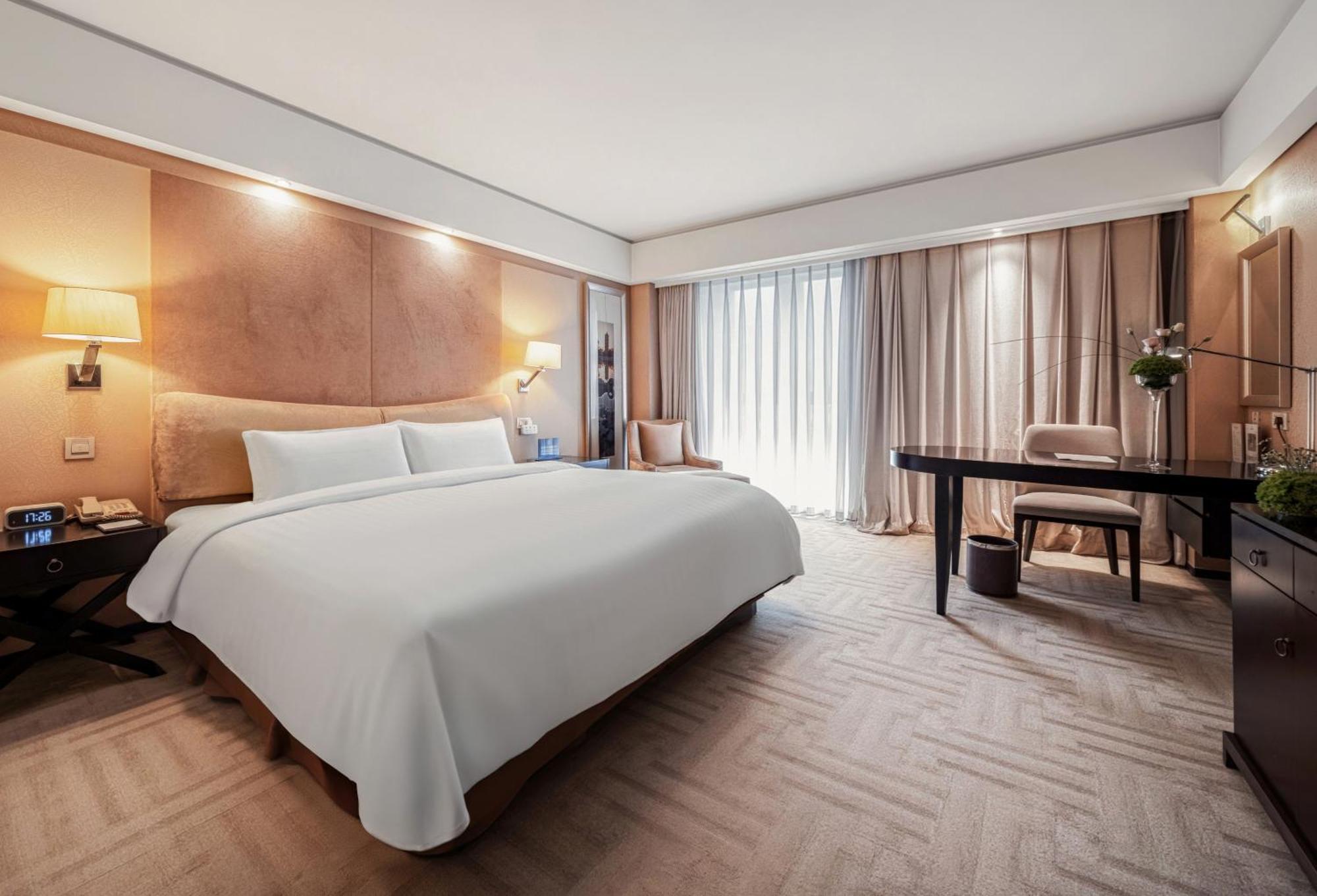 Executive King Room,1742722602:JPEG