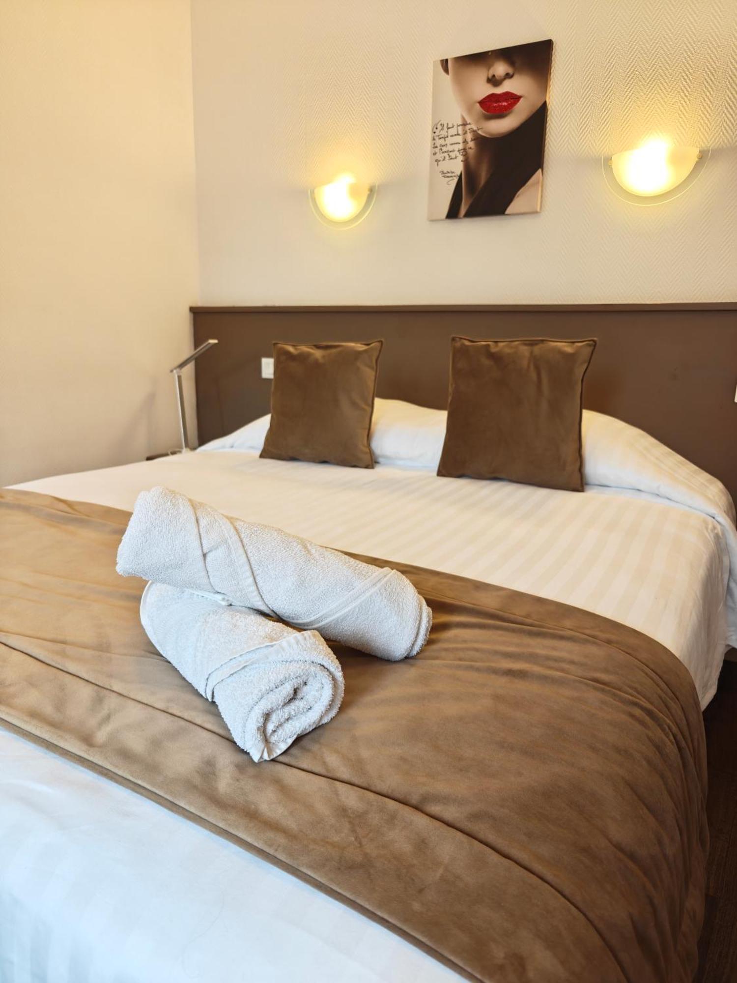 Triple Room with Bath