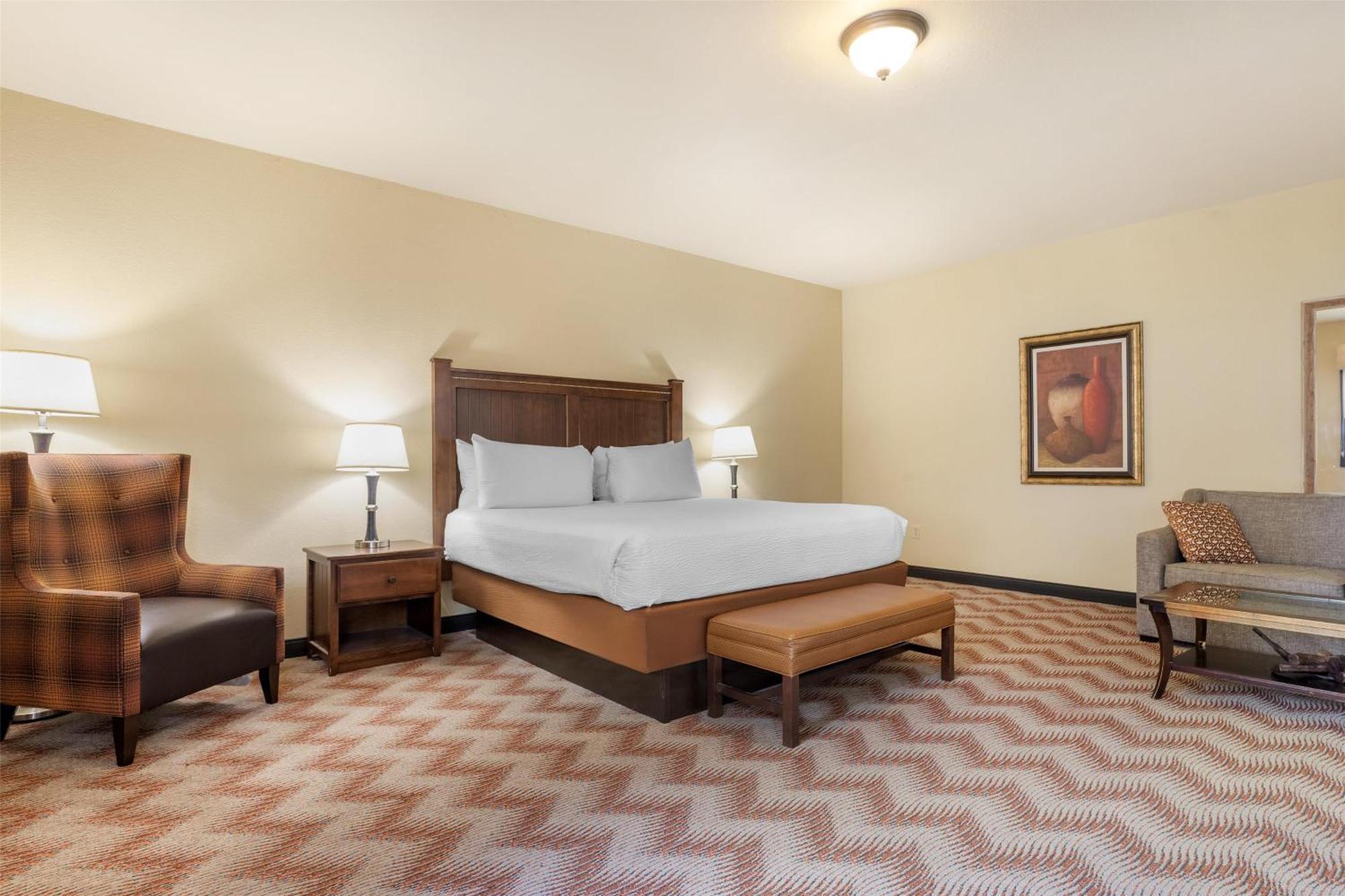 King Suite Whirlpool