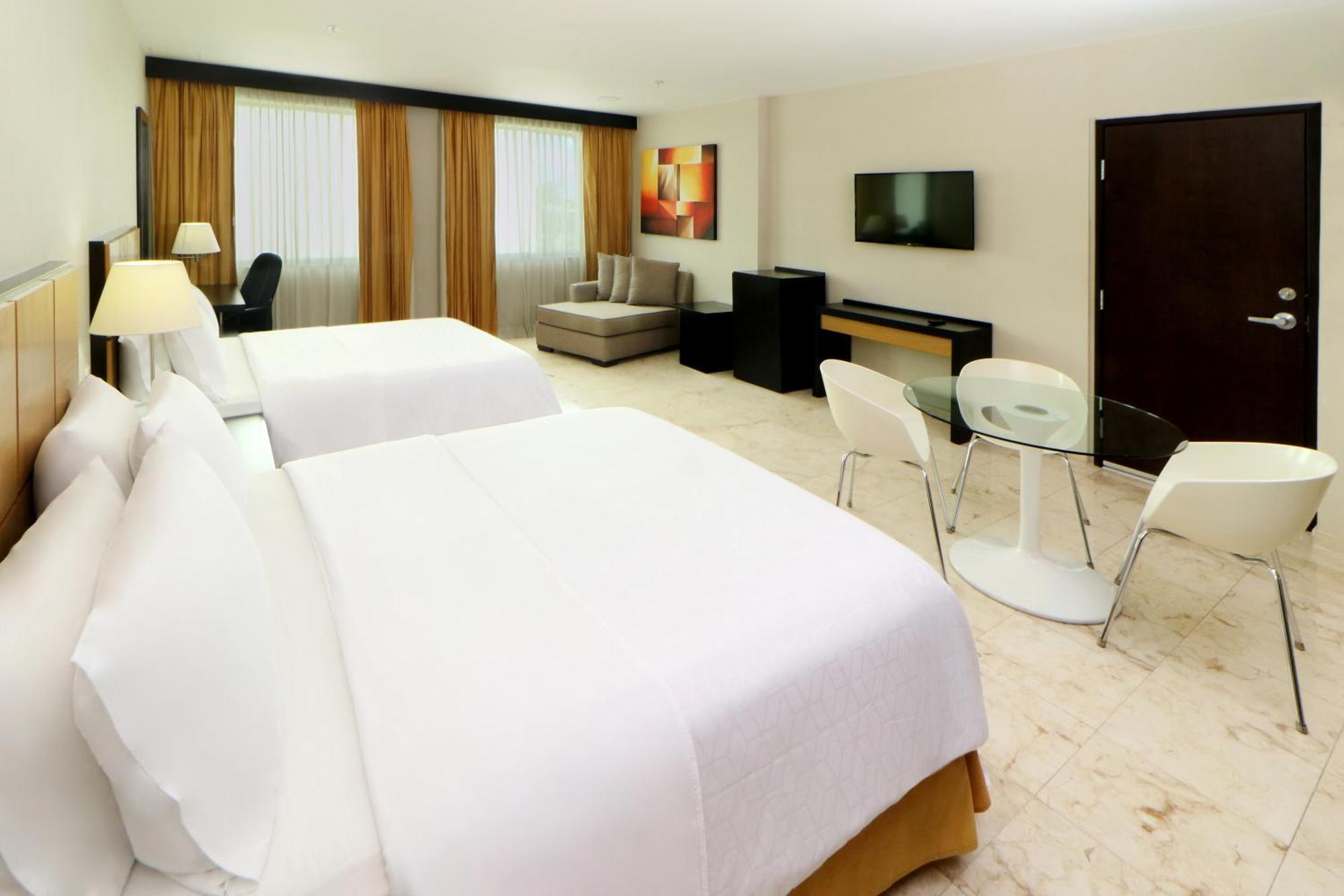 Queen Suite with Two Queen Beds