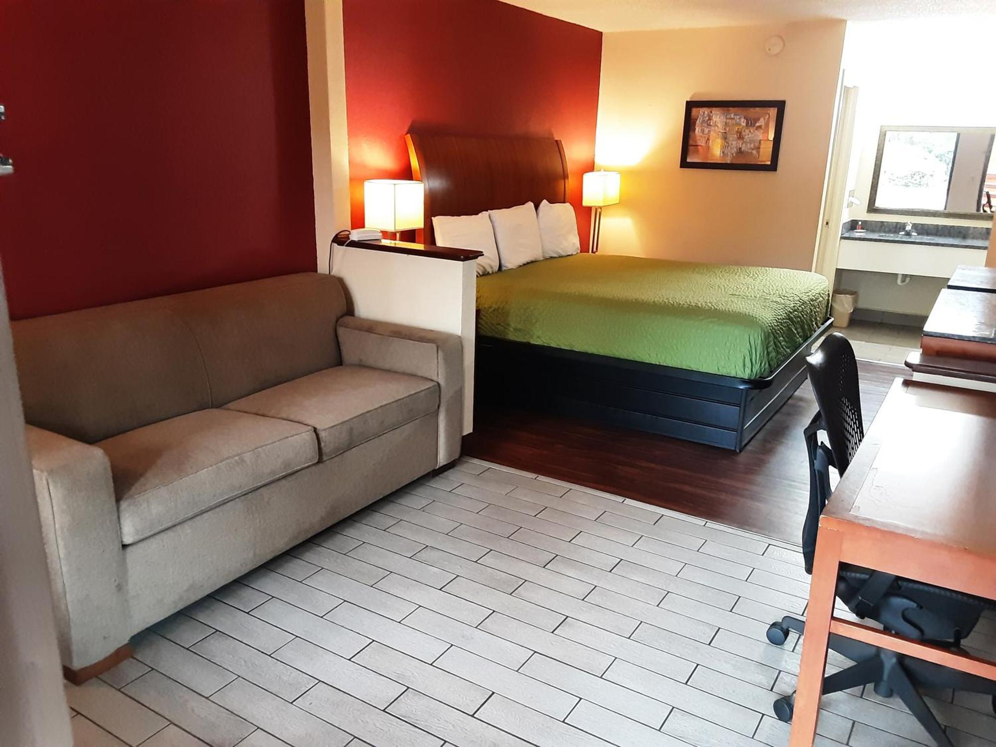 King Suite Sofa Bed Smoking