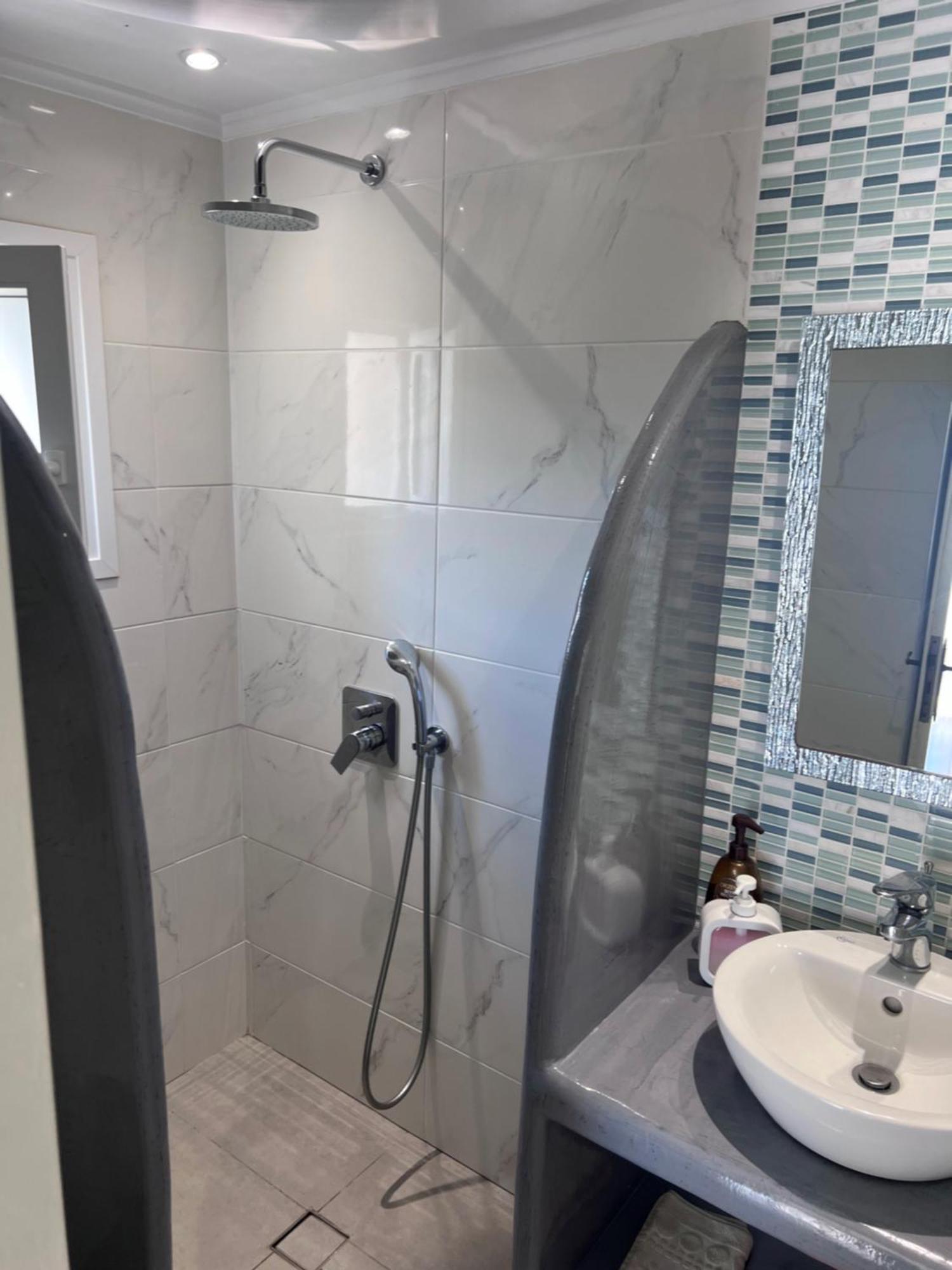 Chambre Triple - Vue sur la Piscine