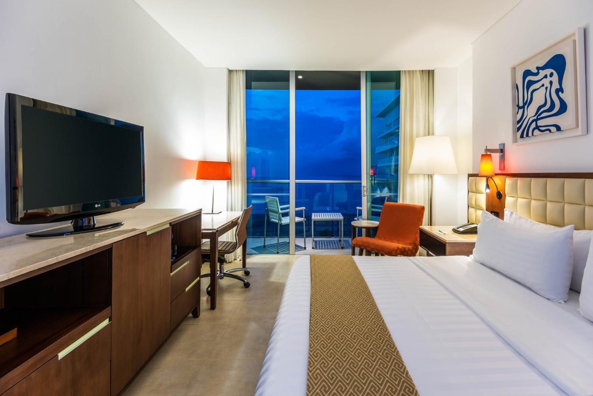 Standard King Room Ocean View