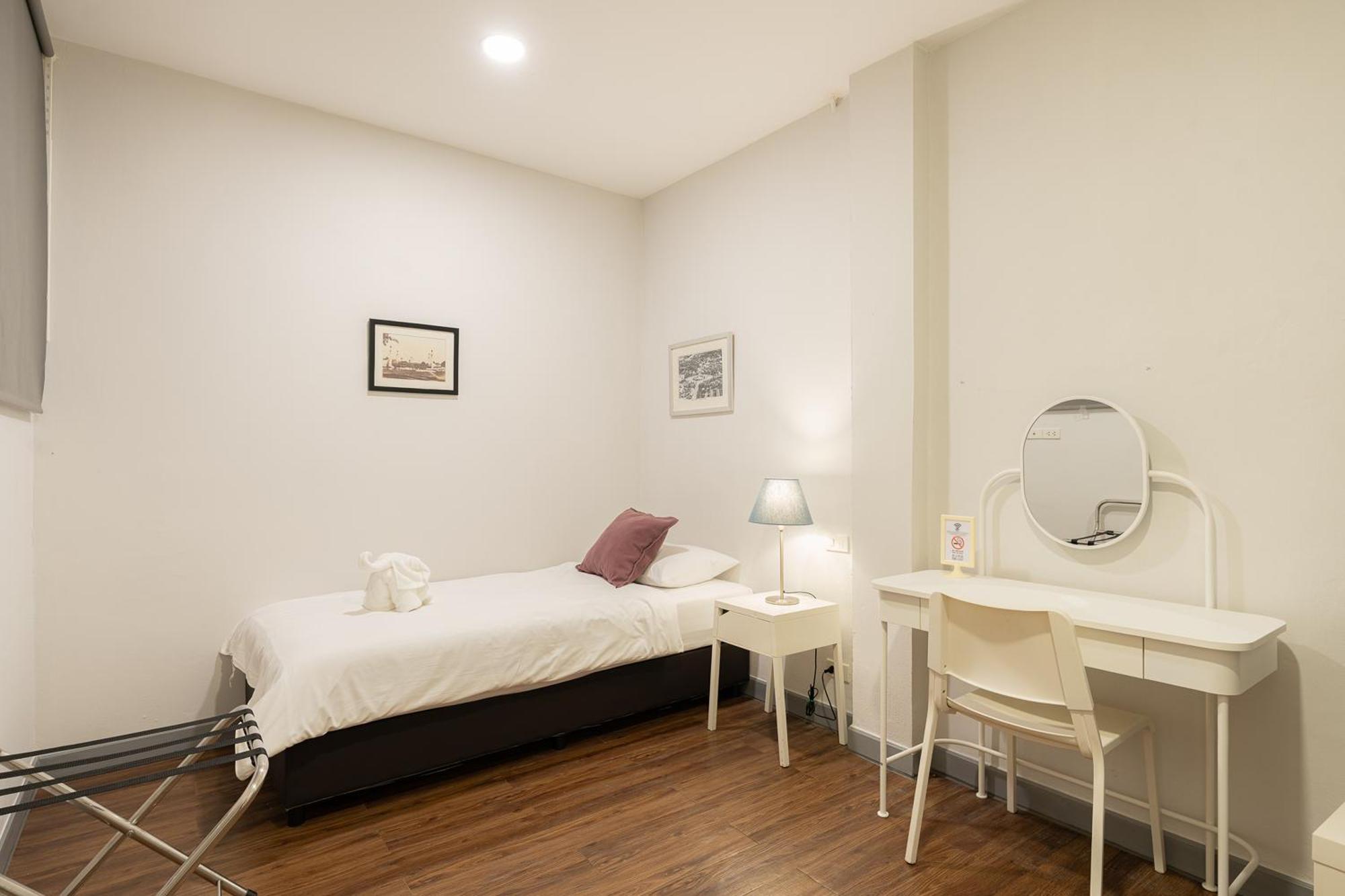 Standard Single Room - no window,1742741169:JPEG