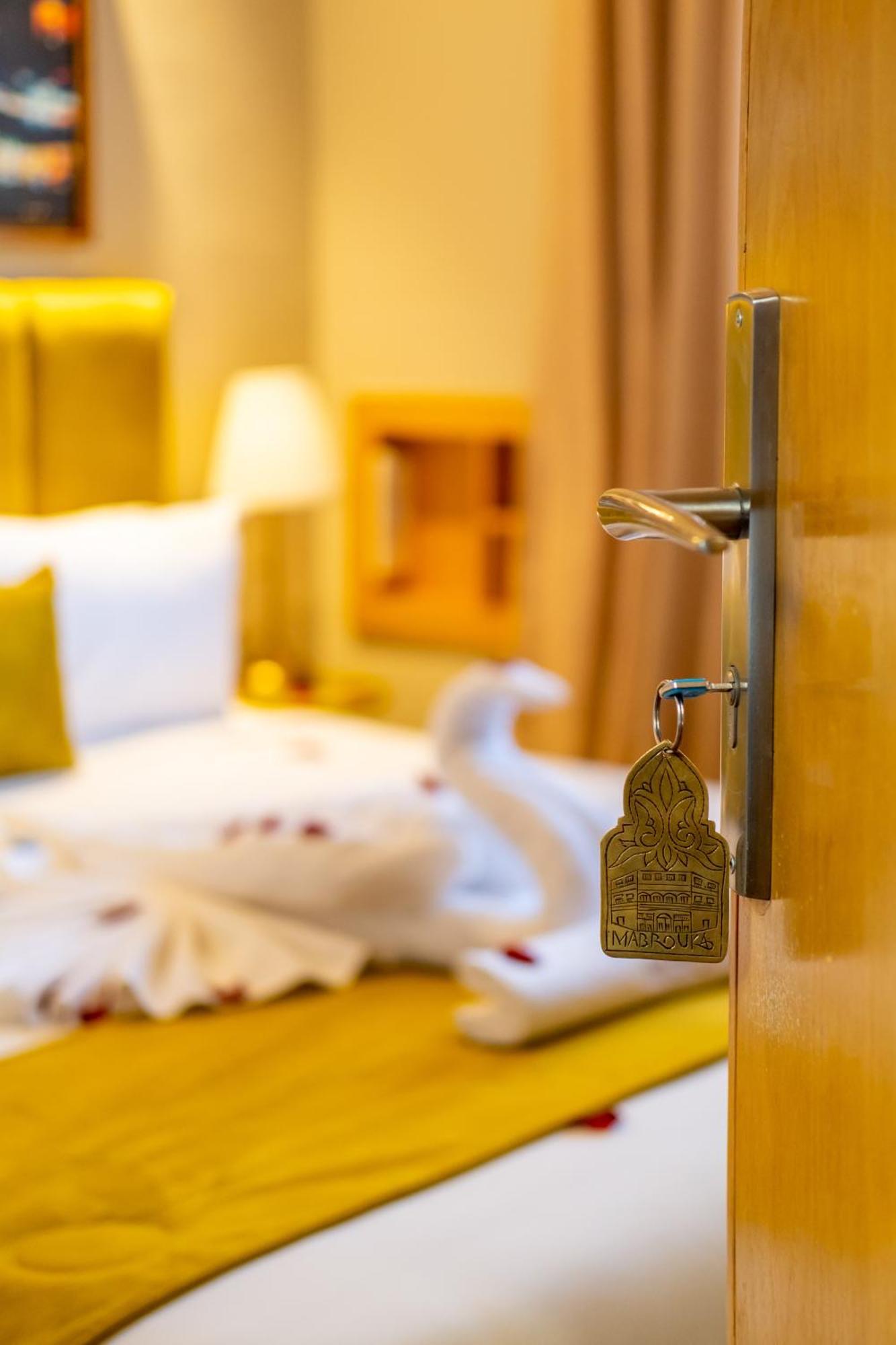 Kamer met 1 Groot Bed of 2 Aparte Bedden en Uitzicht op de Stad
