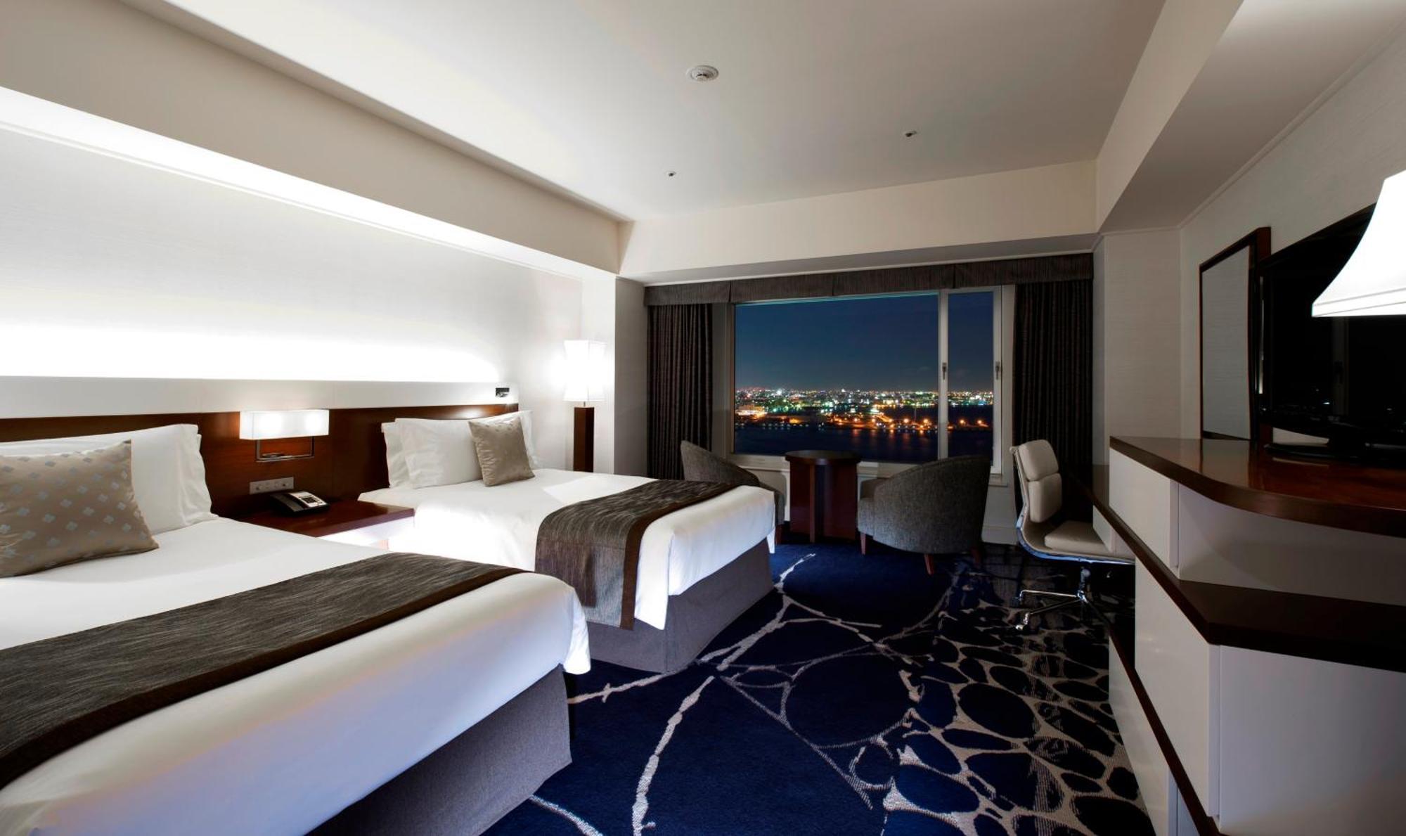Premium Twin Room with Harbor View - High Floor