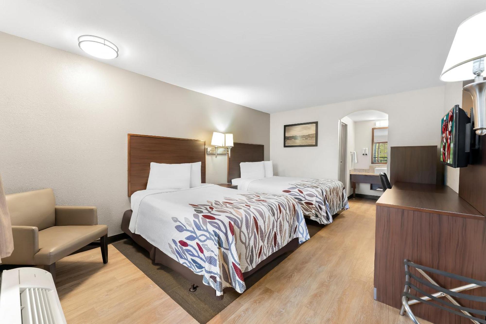 Deluxe Double Room with Two Double Beds - Disability Access/Roll-in Shower Non-Smoking