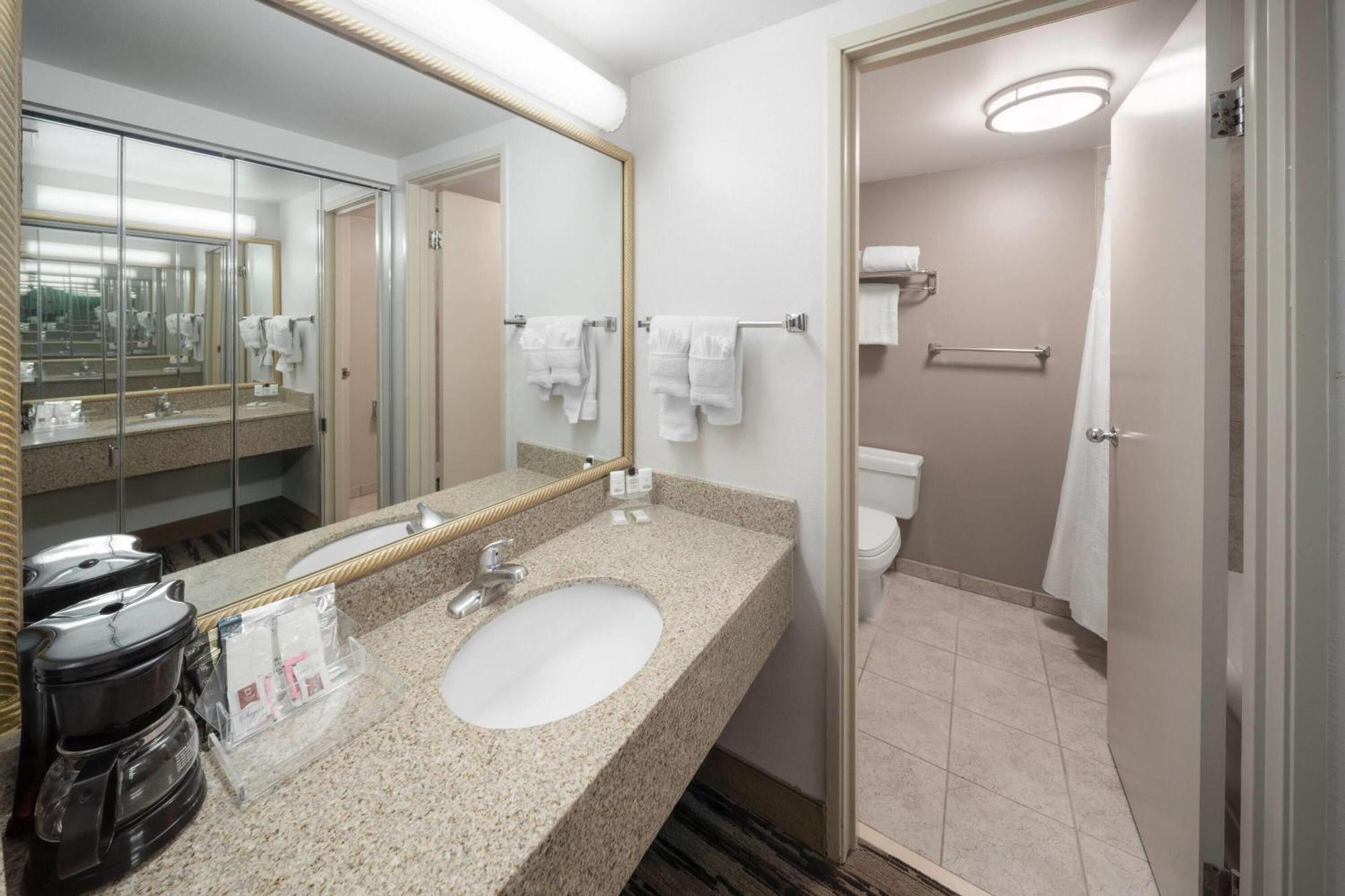 Deluxe Queen Room with Two Queen Beds/Second Floor, Non-Smoking
