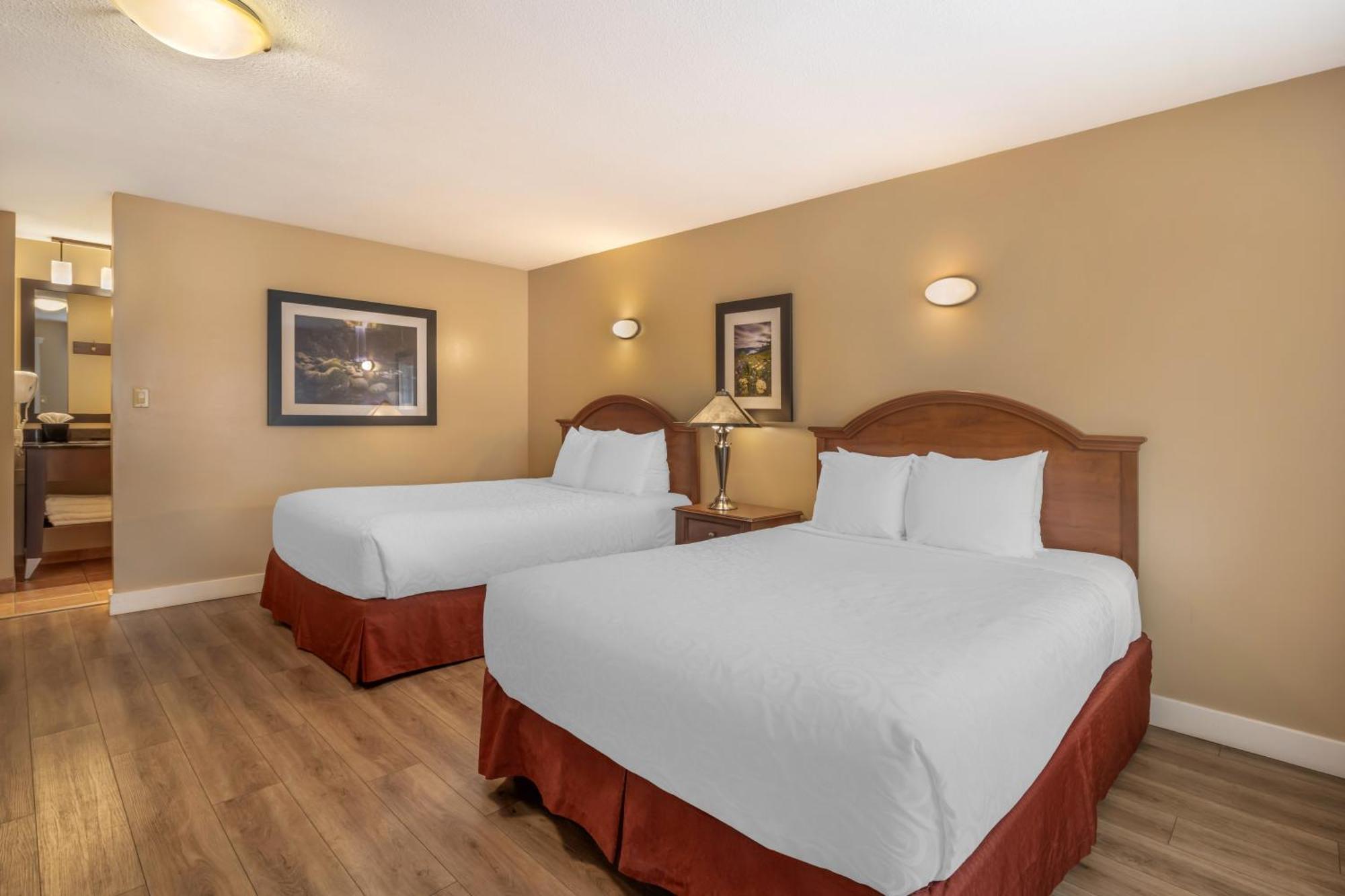 Queen Room with Two Queen Beds - Pet Friendly/Non-Smoking