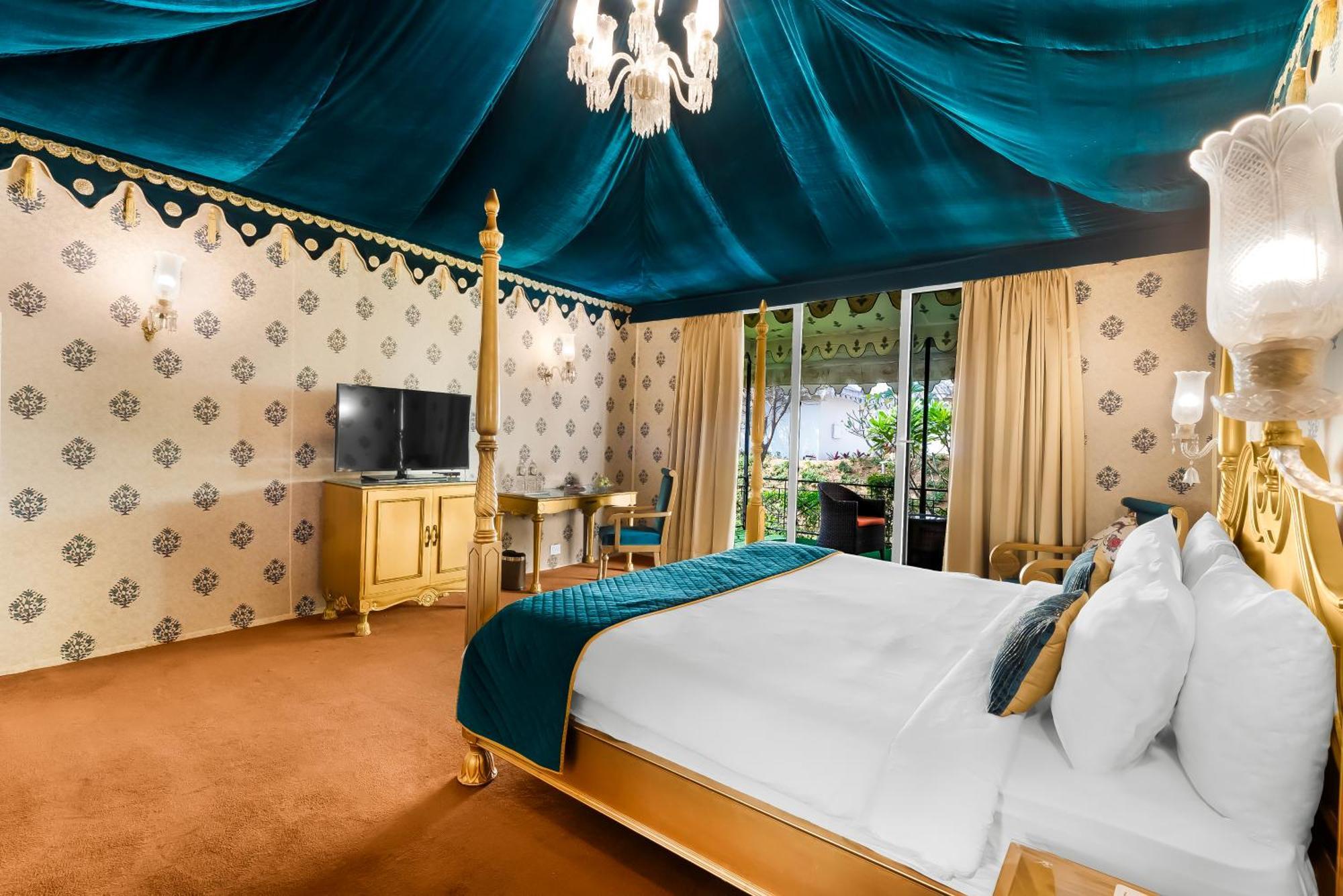 Royal Luxury Tent,1742758018:JPEG