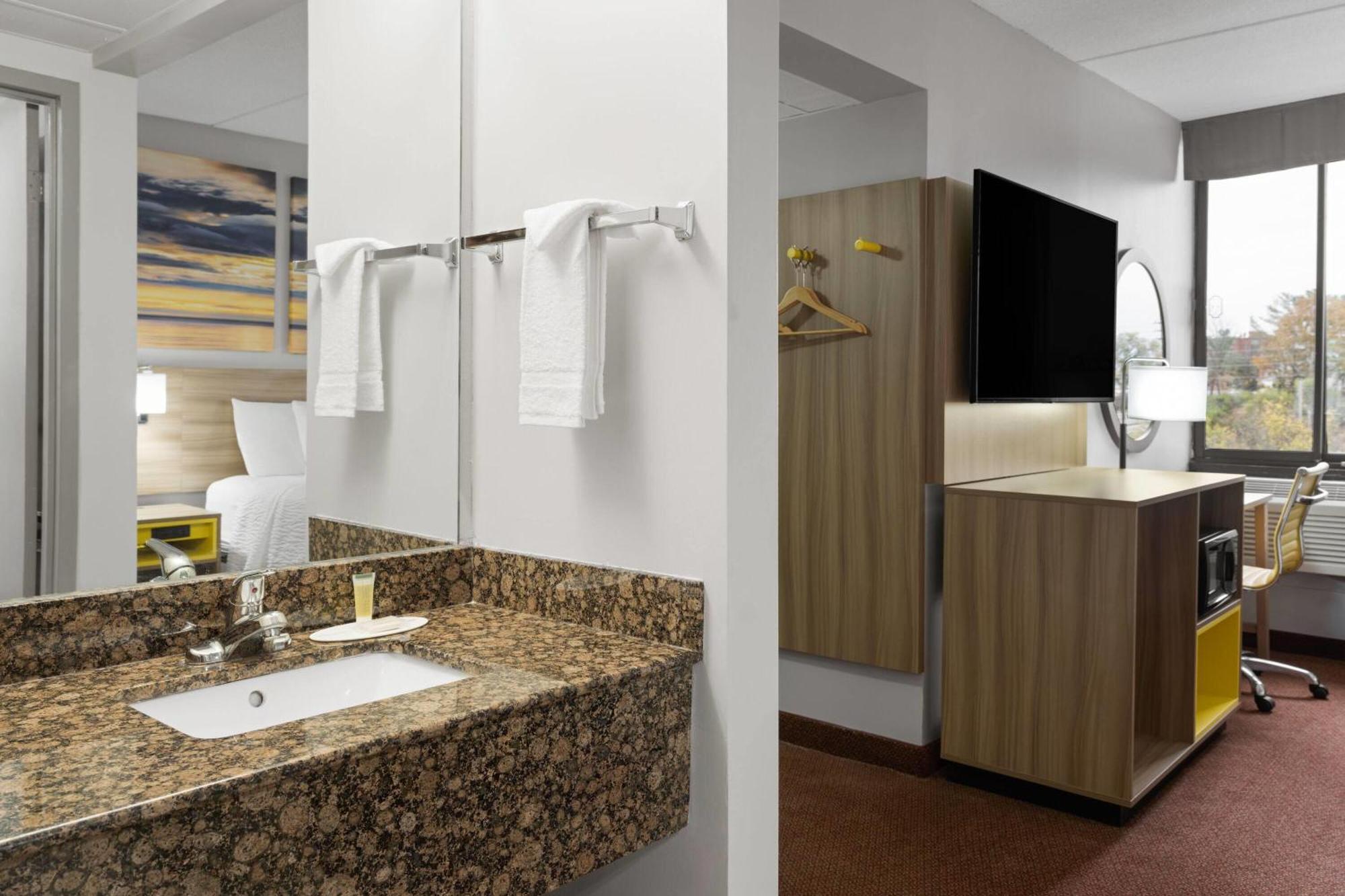 King Studio Suite Non-Smoking