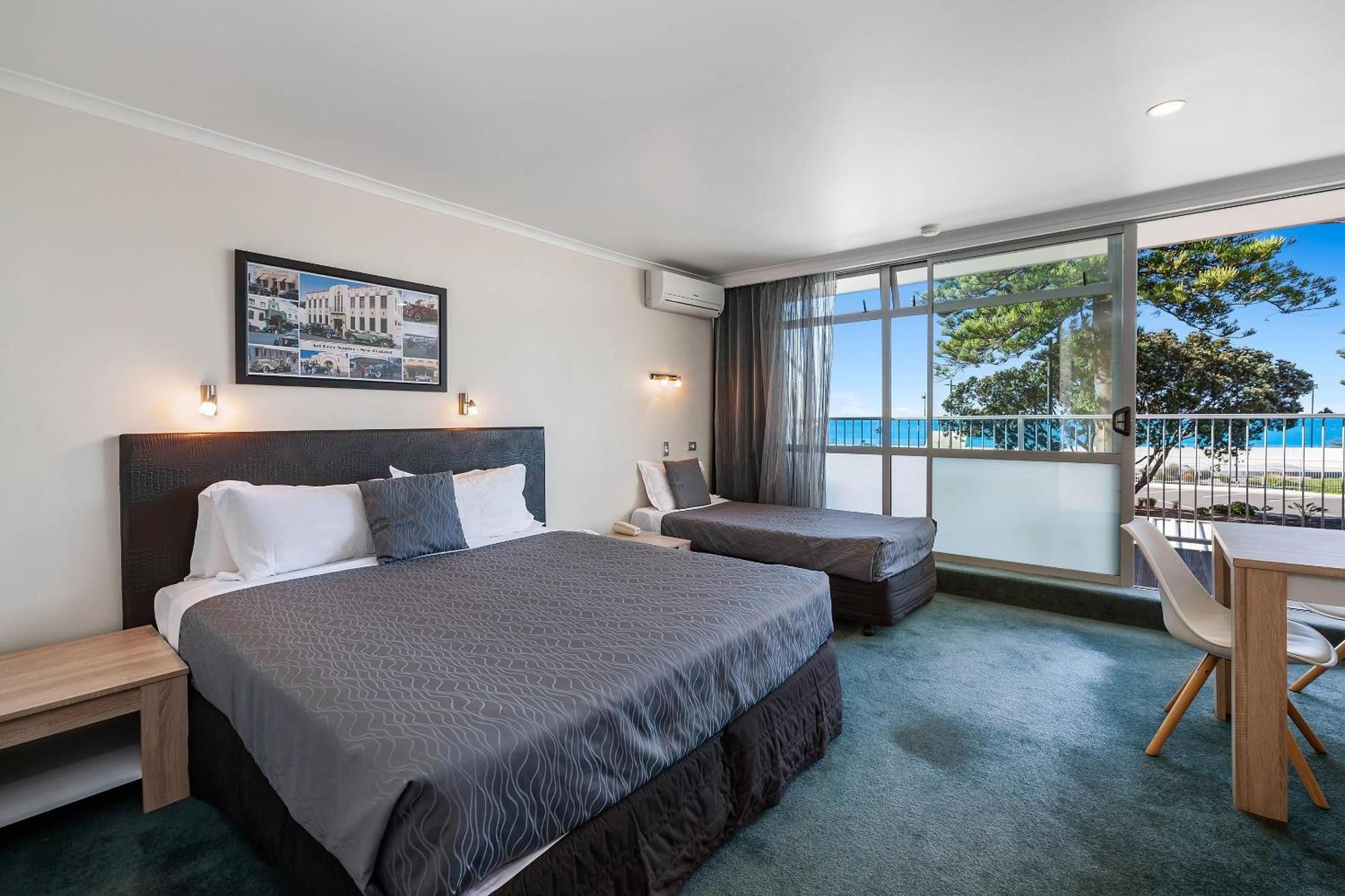 Seaview Twin Room,1742785571:JPEG