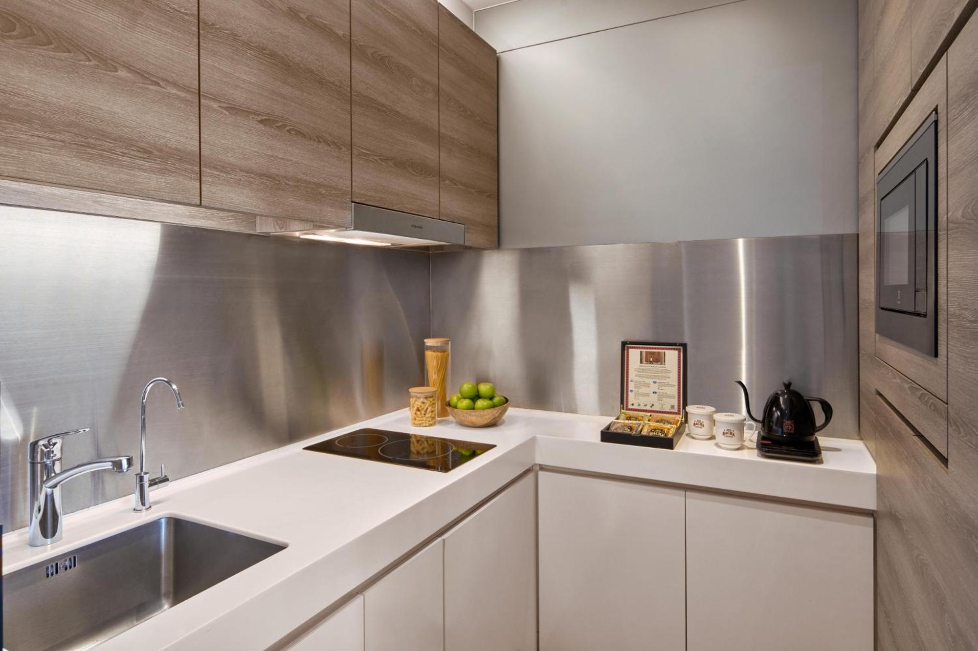 Premium One-Bedroom Apartment City View