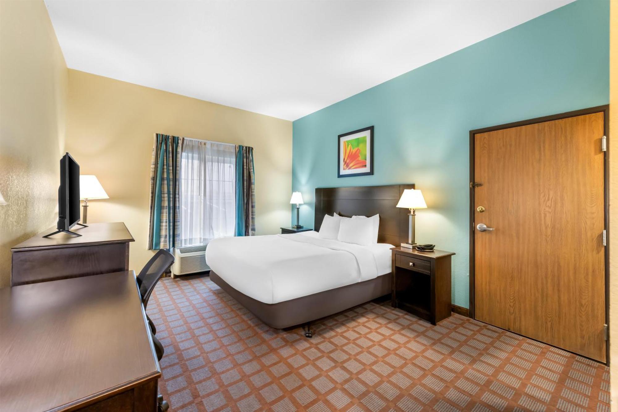 King Room with Bath Tub - Disability Access