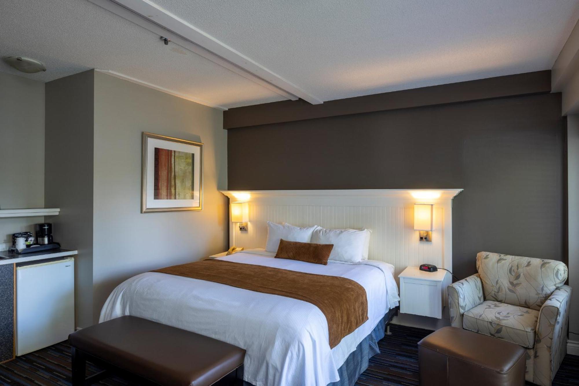 Superior King Room - Maplewood