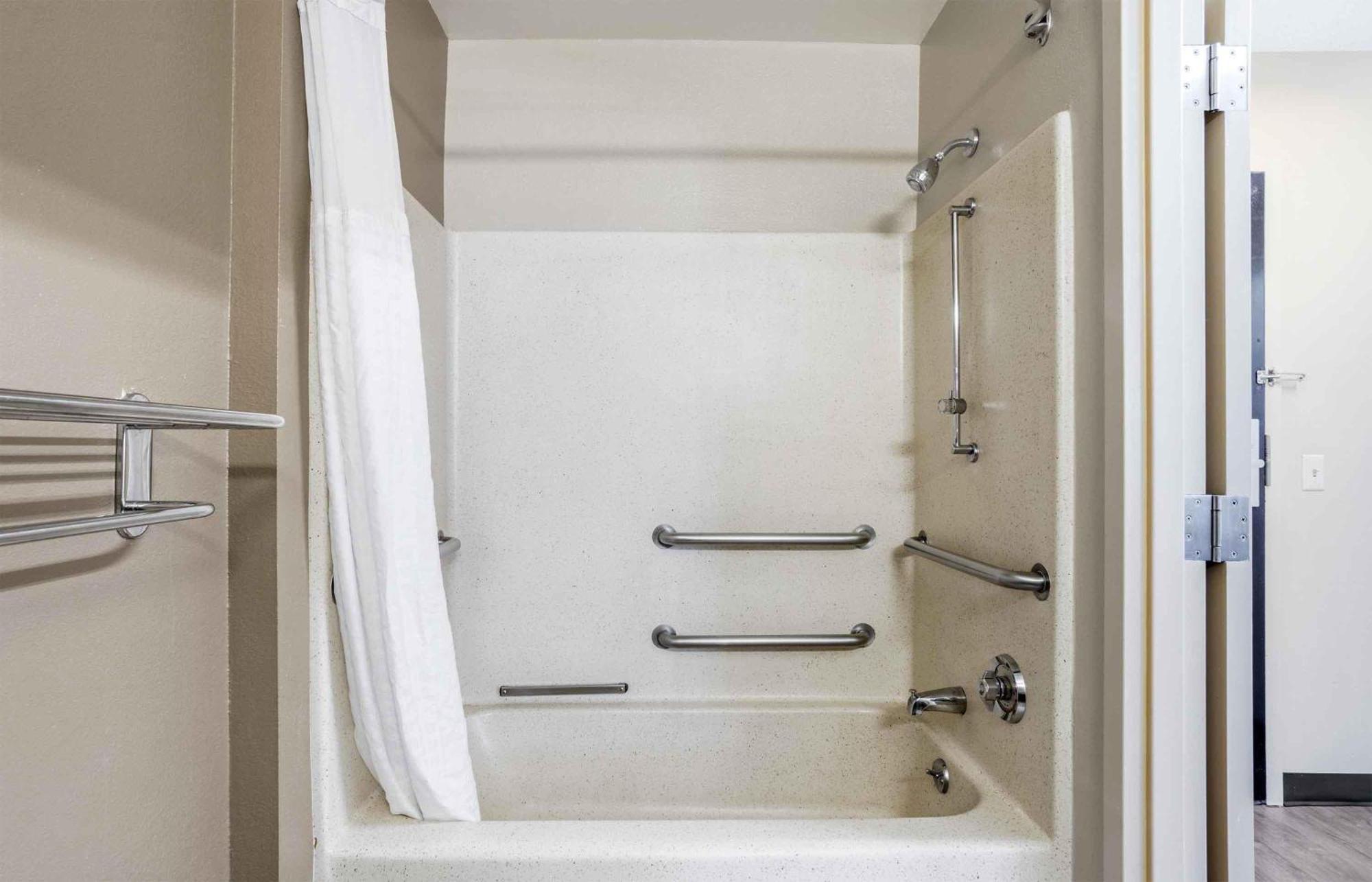 Deluxe Double Studio Disabilty Access or Non-Smoking