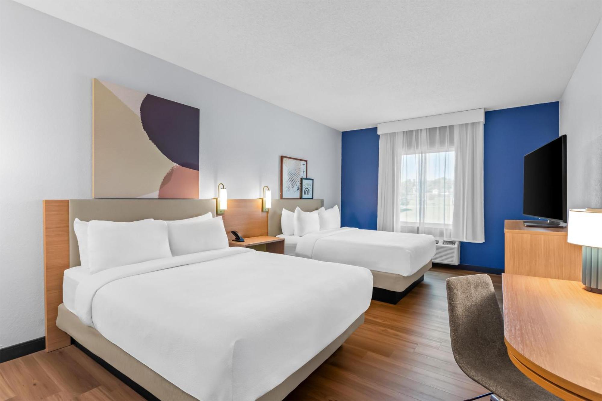 Queen Room with Two Queen Beds and Mobility Accessible Tub